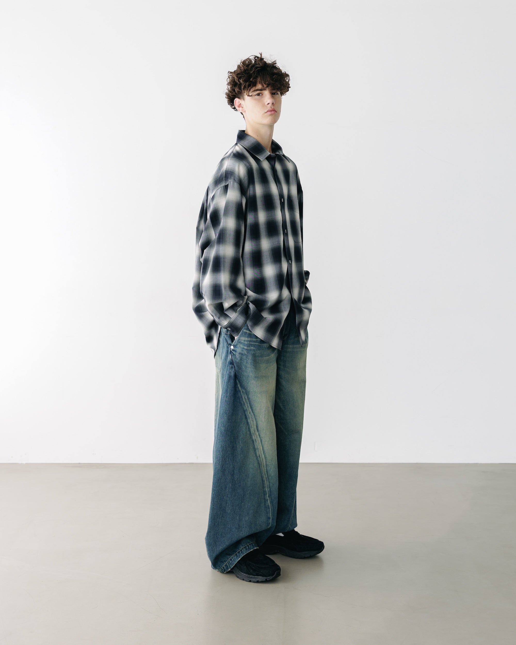 VINTAGE DYED SELVEDGE DENIM MASSIVE TWISTED PANTS (VINTAGE INDIGO)