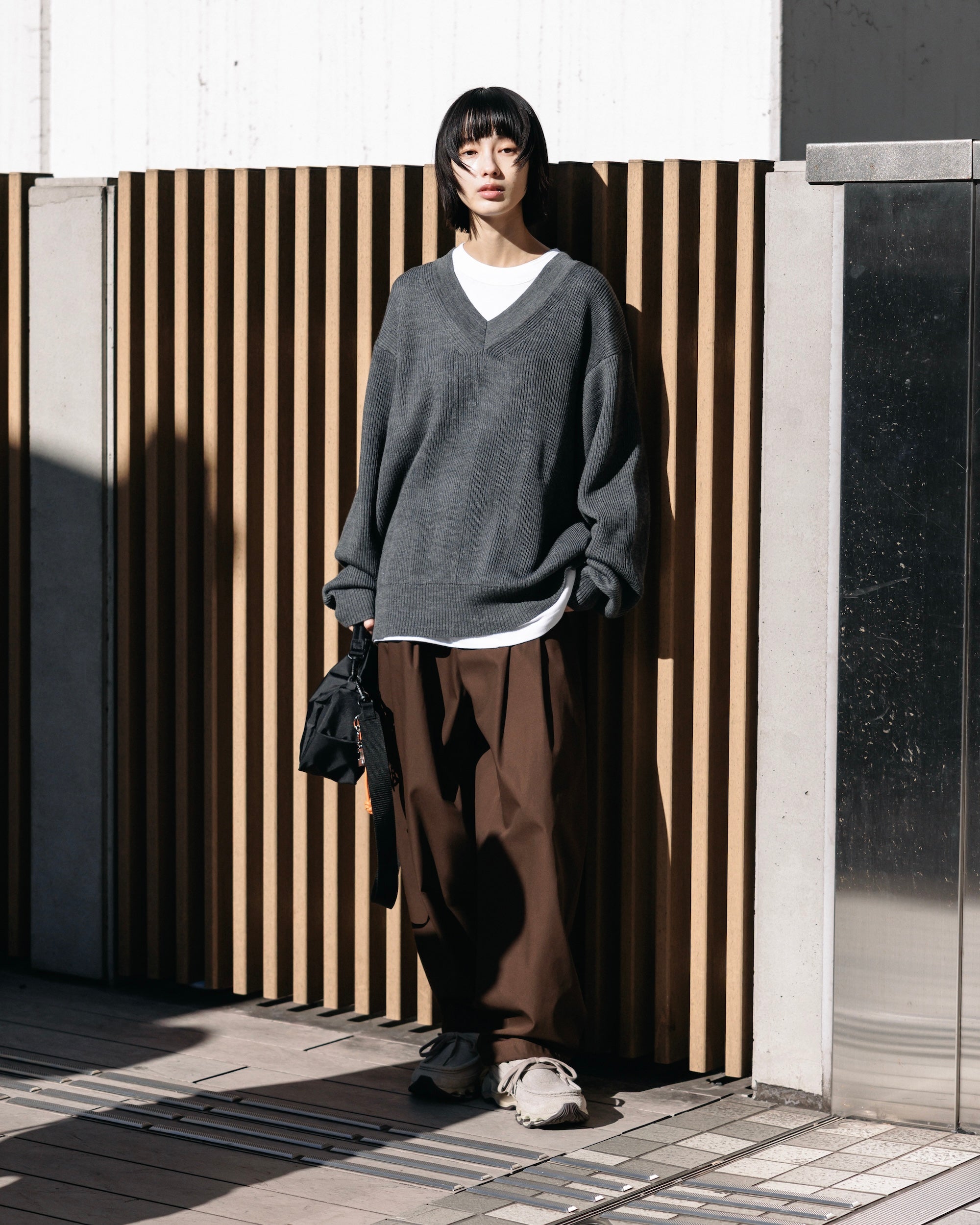 【1.7 WED 20:00- IN STOCK】FINE WOOL V-NECK KNIT PULLOVER (GRAY)