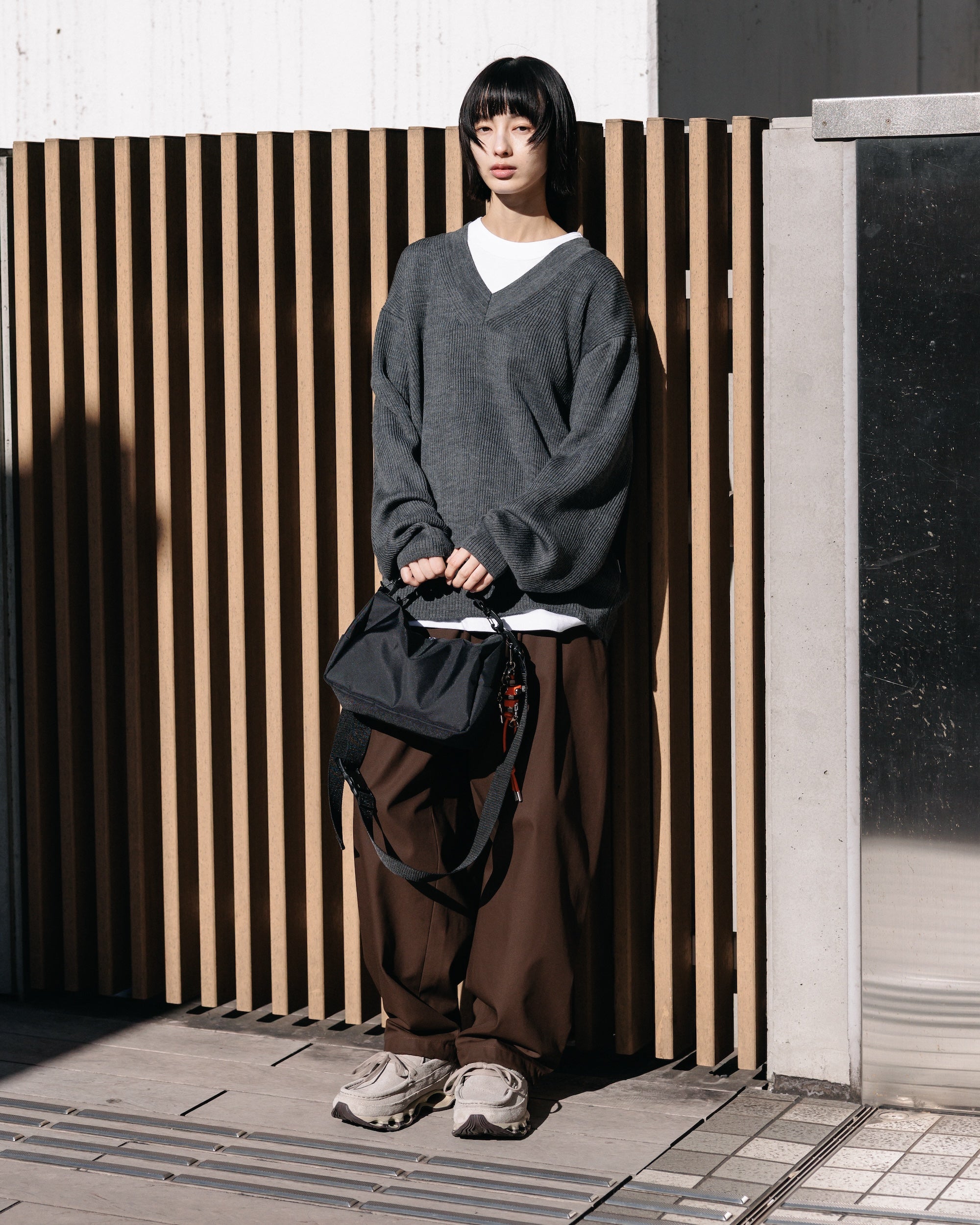 【1.7 WED 20:00- IN STOCK】FINE WOOL V-NECK KNIT PULLOVER (GRAY)