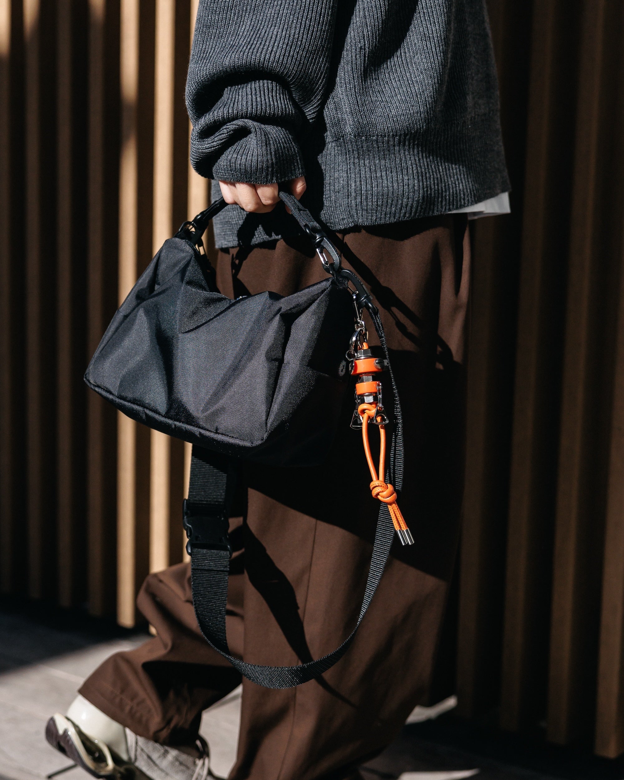 【12.17 WED 20:00- IN STOCK】【EX.】CRISTY ROBOT KNOT CHARM BY ITTI (ORANGE)