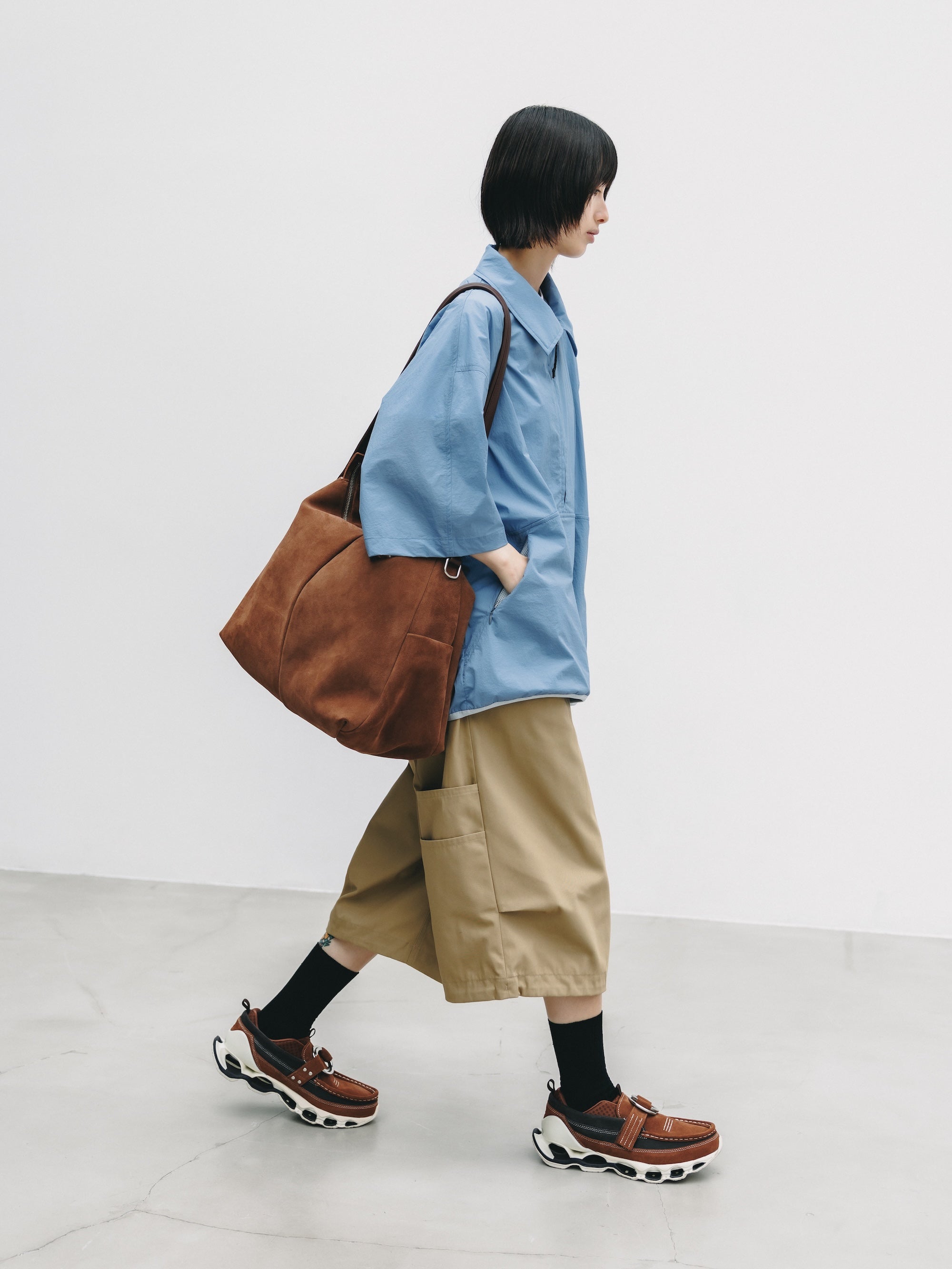 T/C GABARDINE CITY MASSIVE UTILITY CROPPED PANTS (BEIGE)