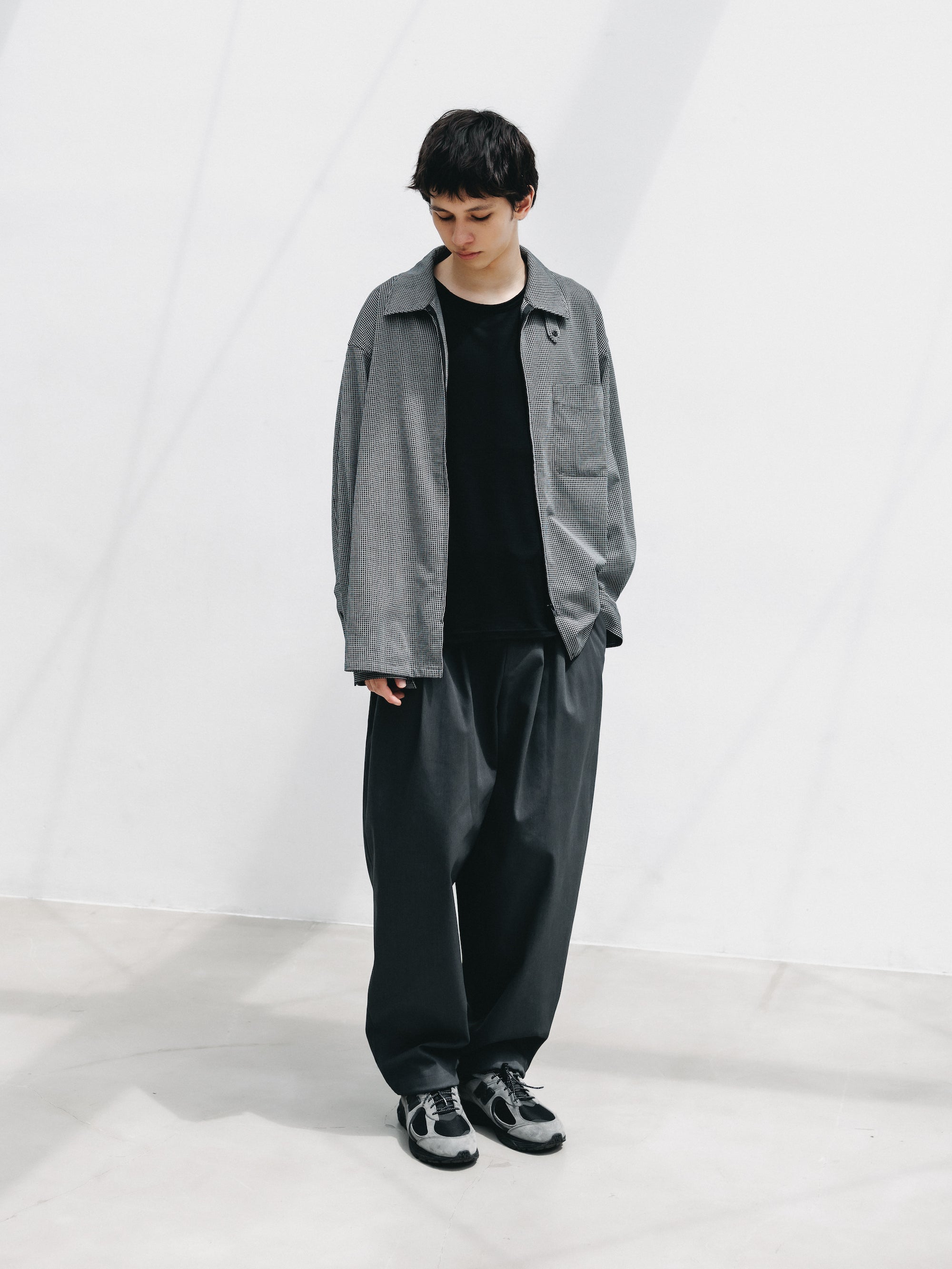 T/C GABARDINE CITY UNIFORM WIDE TAPERED PANTS (CHARCOAL)
