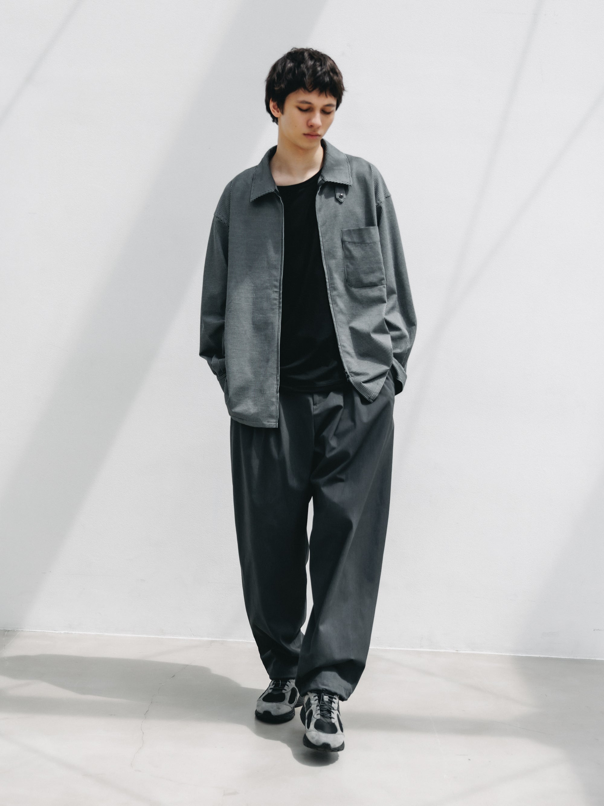 T/C GABARDINE CITY UNIFORM WIDE TAPERED PANTS (CHARCOAL)