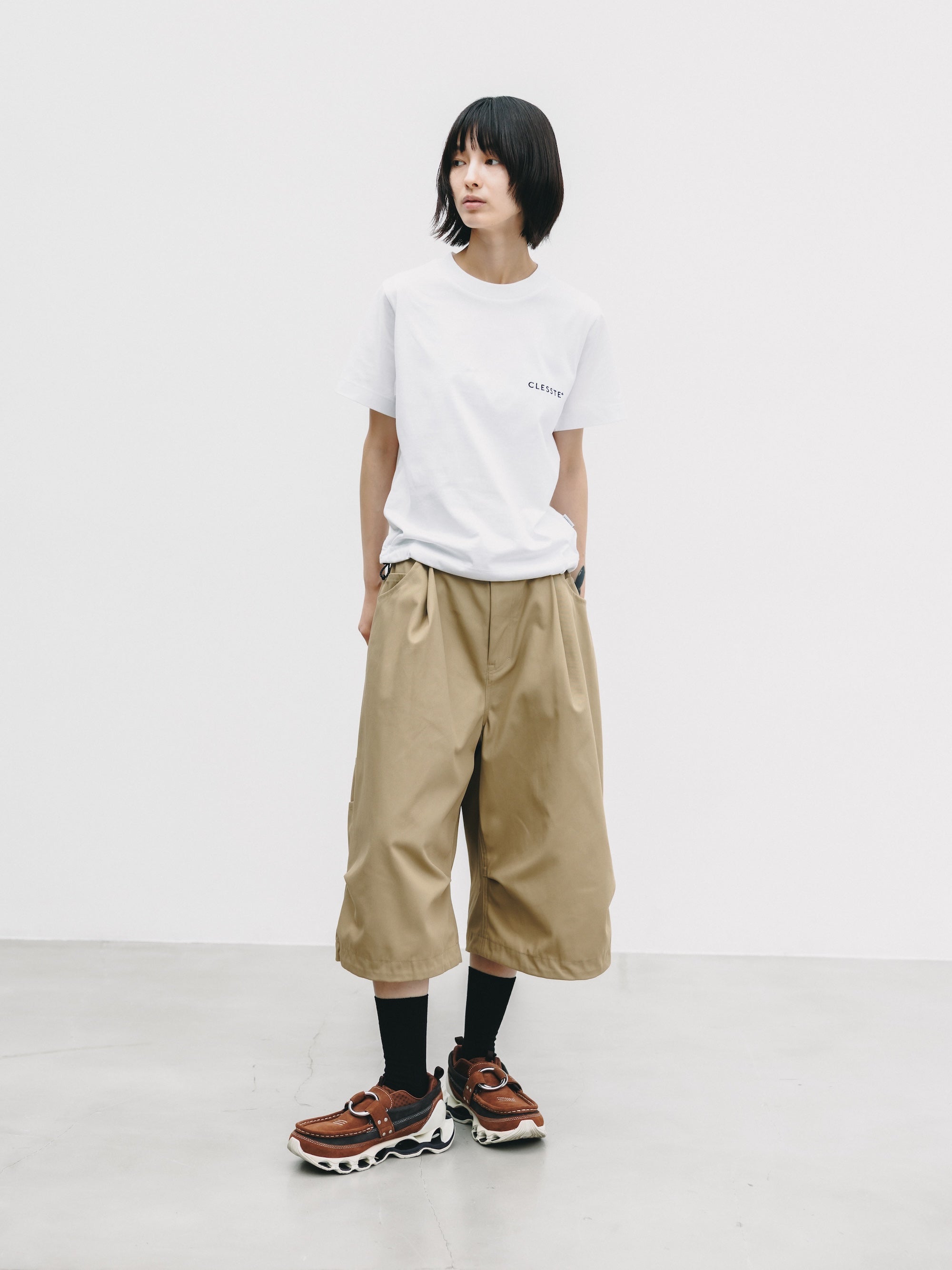 T/C GABARDINE CITY MASSIVE UTILITY CROPPED PANTS (BEIGE)