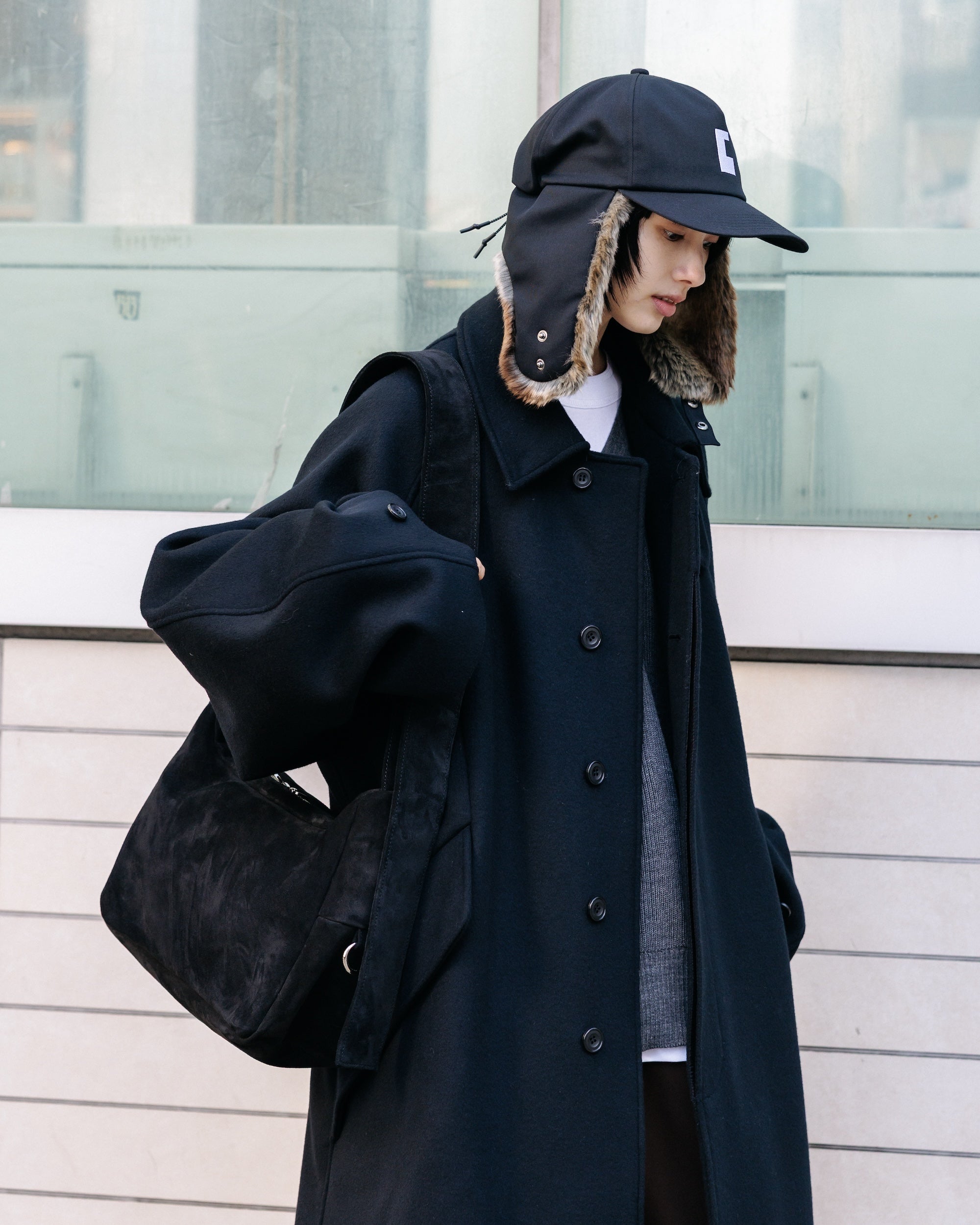 【1.7 WED 20:00- IN STOCK】SUEDE HOLIDAY BAG (BLACK)