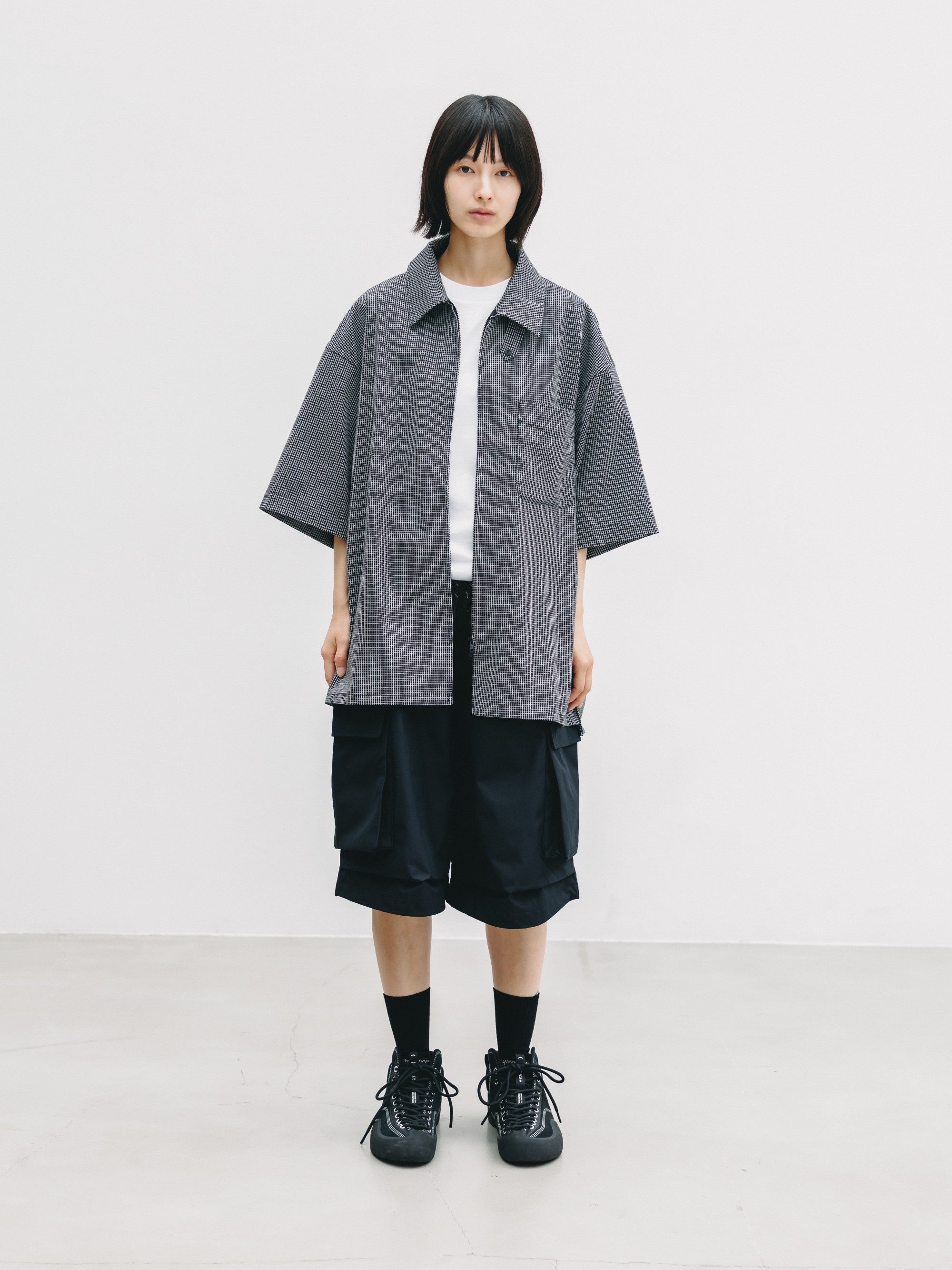 【7.8 WED 20:00- IN STOCK】MINI GRID CHECK 36G KNIT EVERYDAY ZIP UP S/S SHIRT (BLACK×WHITE)