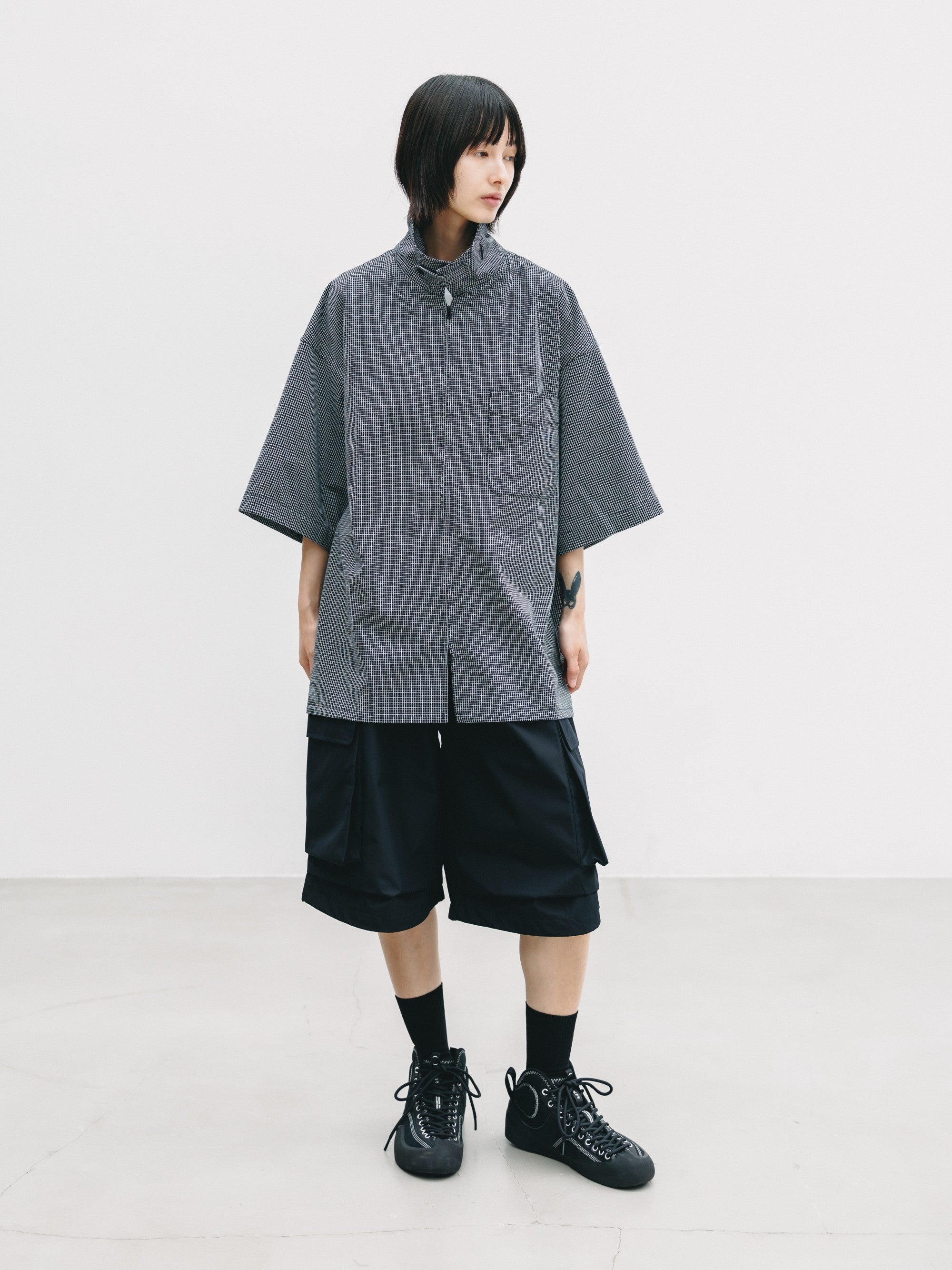 【7.8 WED 20:00- IN STOCK】MINI GRID CHECK 36G KNIT EVERYDAY ZIP UP S/S SHIRT (BLACK×WHITE)