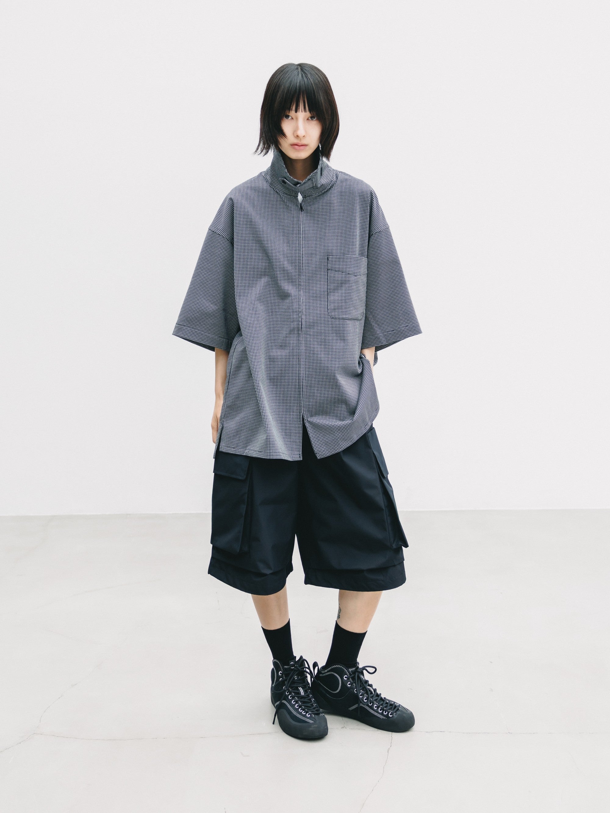 【7.8 WED 20:00- IN STOCK】MINI GRID CHECK 36G KNIT EVERYDAY ZIP UP S/S SHIRT (BLACK×WHITE)