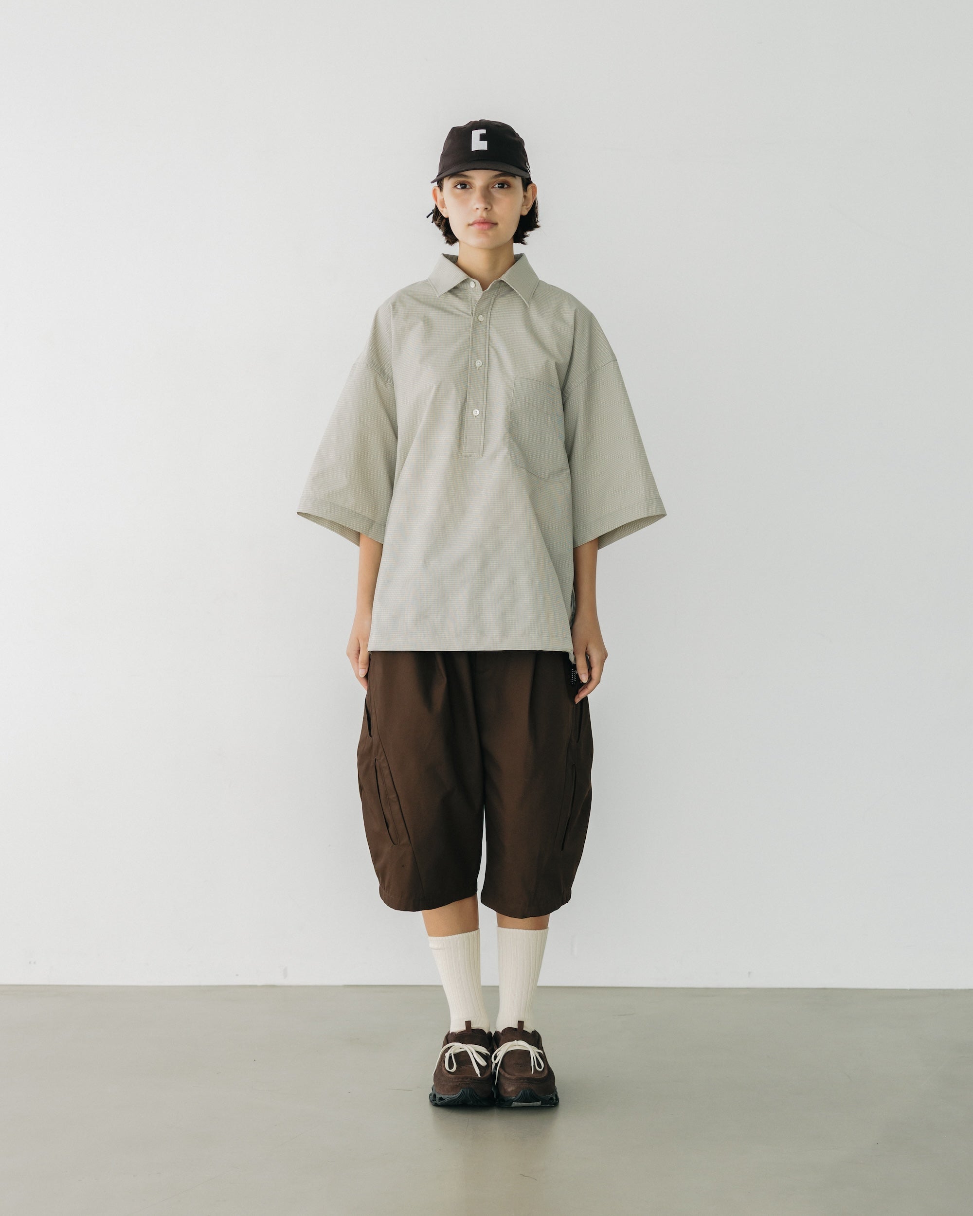 【8.23 SAT 20:00- IN STOCK】FUTURE MASSIVE TWISTED HALF PANTS (BROWN)