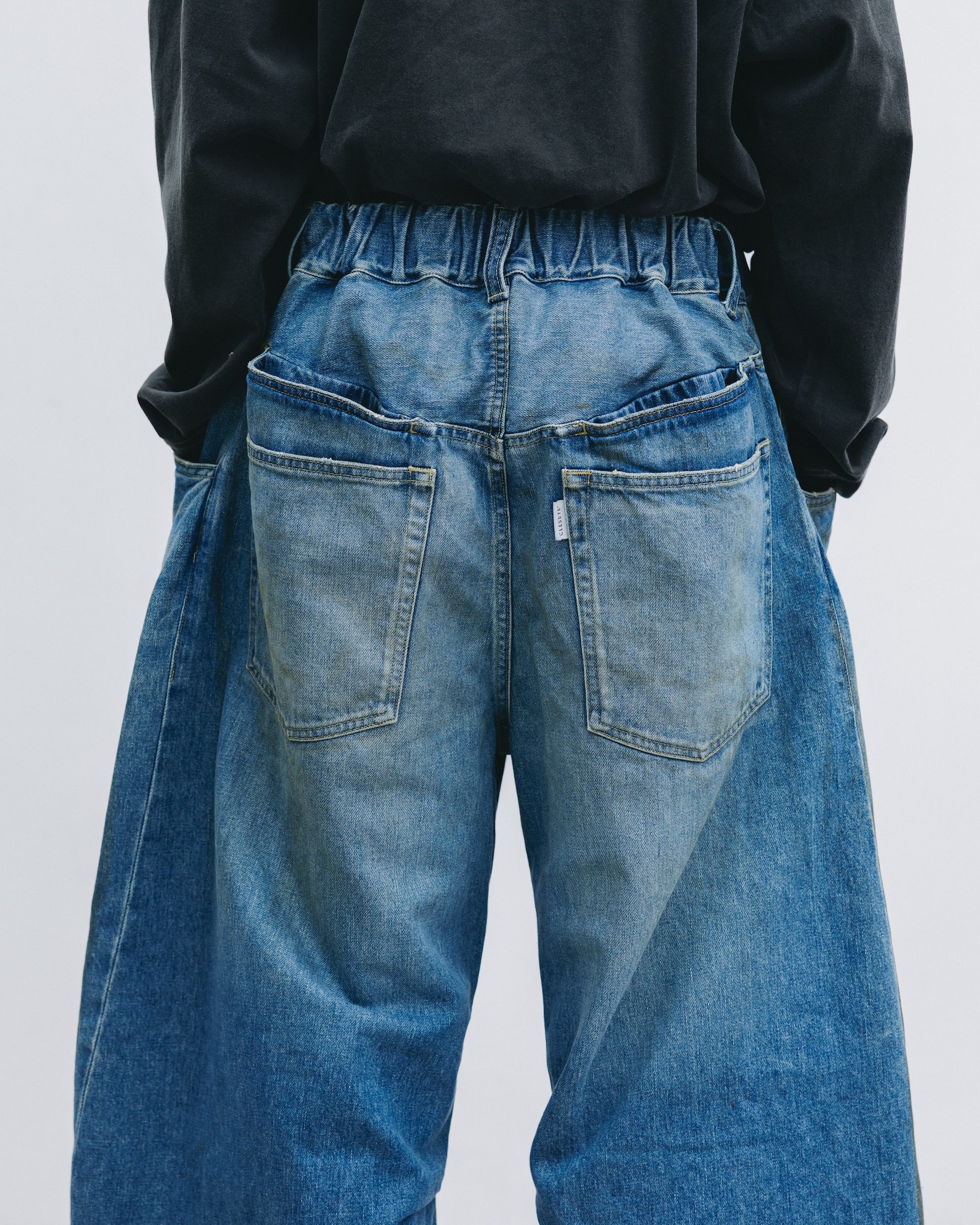 【10.1 WED 20:00- IN STOCK】VINTAGE DYED SELVEDGE DENIM BARREL LEG PANTS (VINTAGE LIGHT INDIGO)