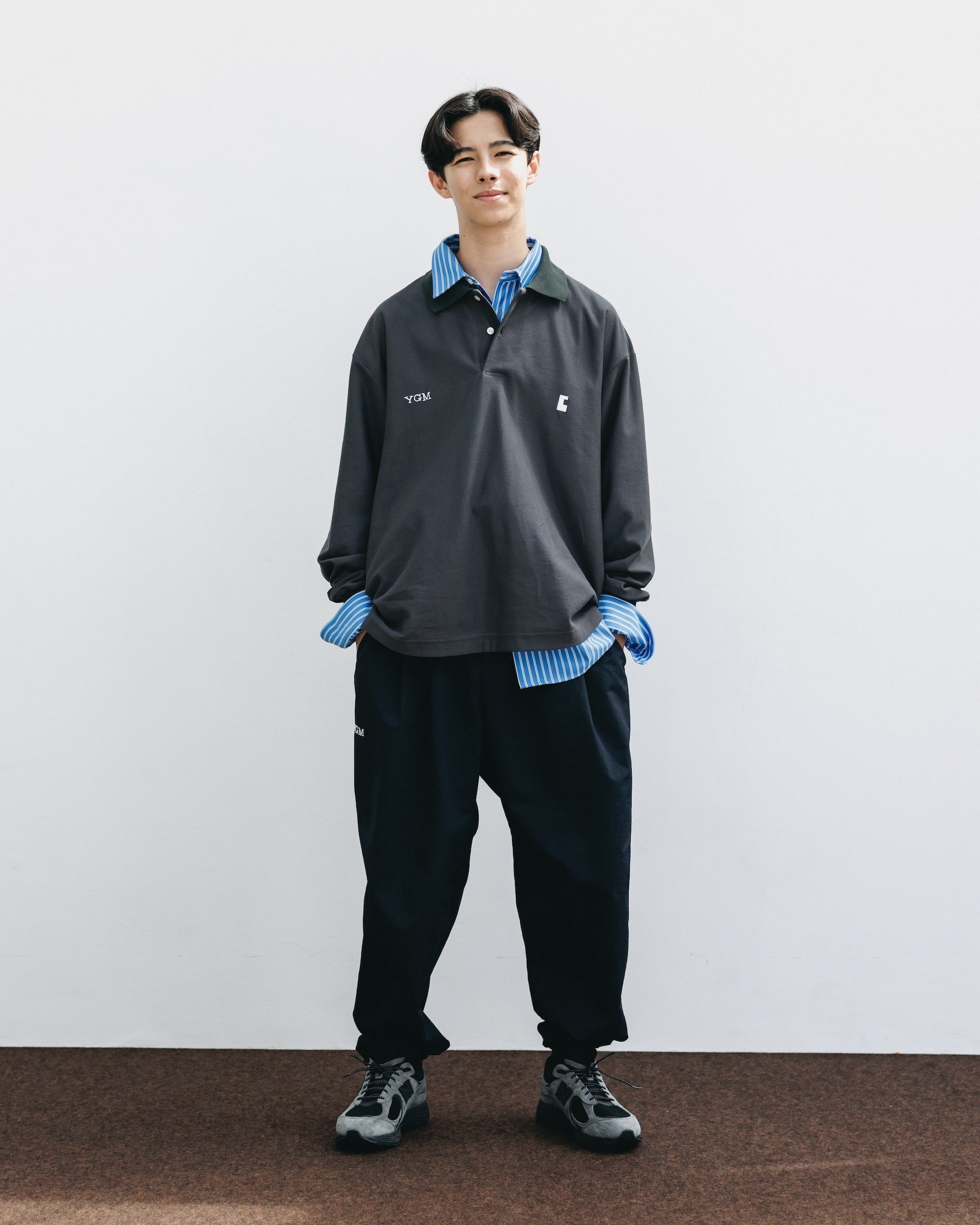 【10.15 WED 20:00- IN STOCK】"C" COTTON CITY L/S POLO SHIRT FOR YGM (CHARCOAL)