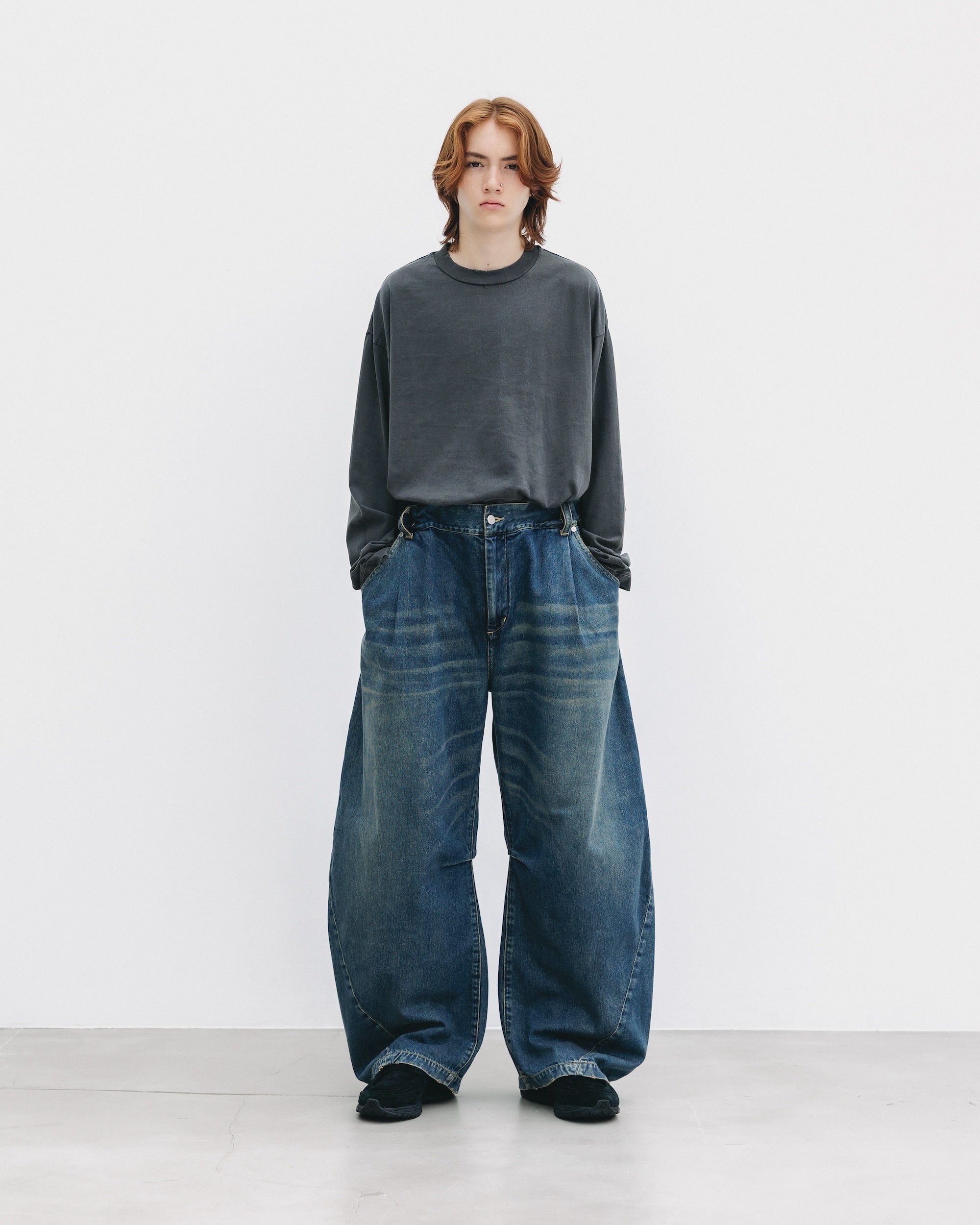 【10.1 WED 20:00- IN STOCK】VINTAGE DYED SELVEDGE DENIM BARREL LEG PANTS (VINTAGE INDIGO)