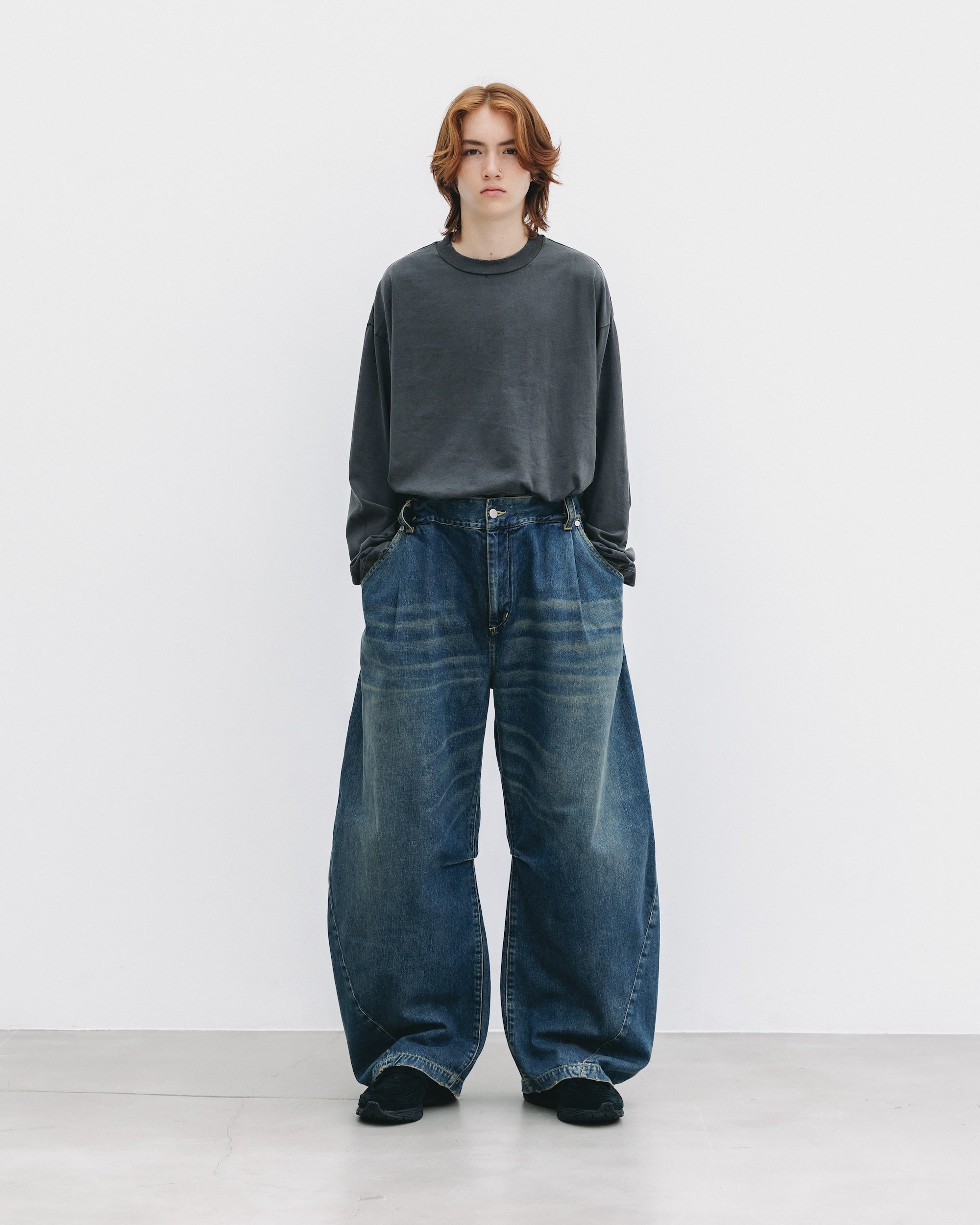 【10.1 WED 20:00- IN STOCK】VINTAGE DYED SELVEDGE DENIM BARREL LEG PANTS (VINTAGE INDIGO)