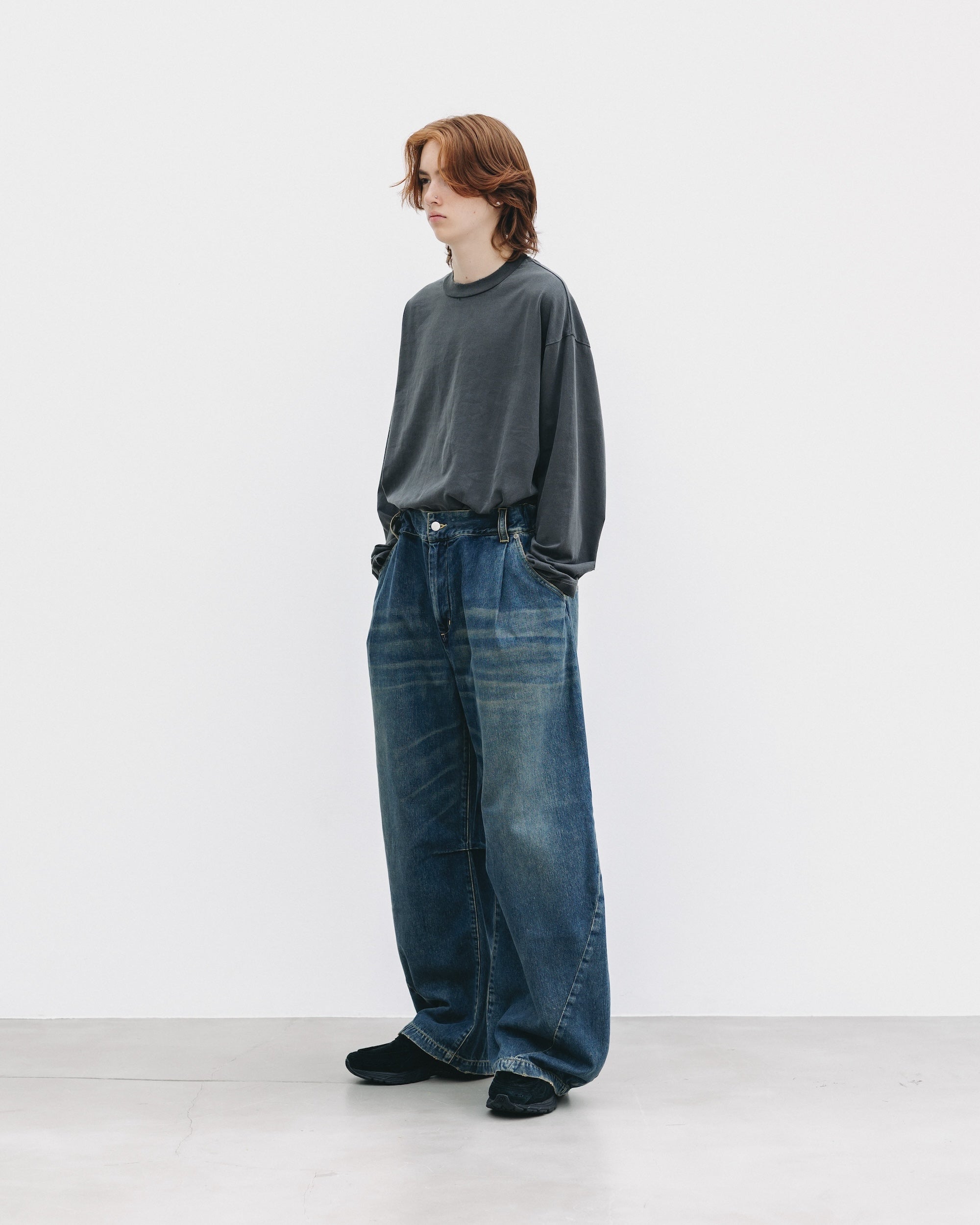 【10.1 WED 20:00- IN STOCK】VINTAGE DYED SELVEDGE DENIM BARREL LEG PANTS (VINTAGE INDIGO)