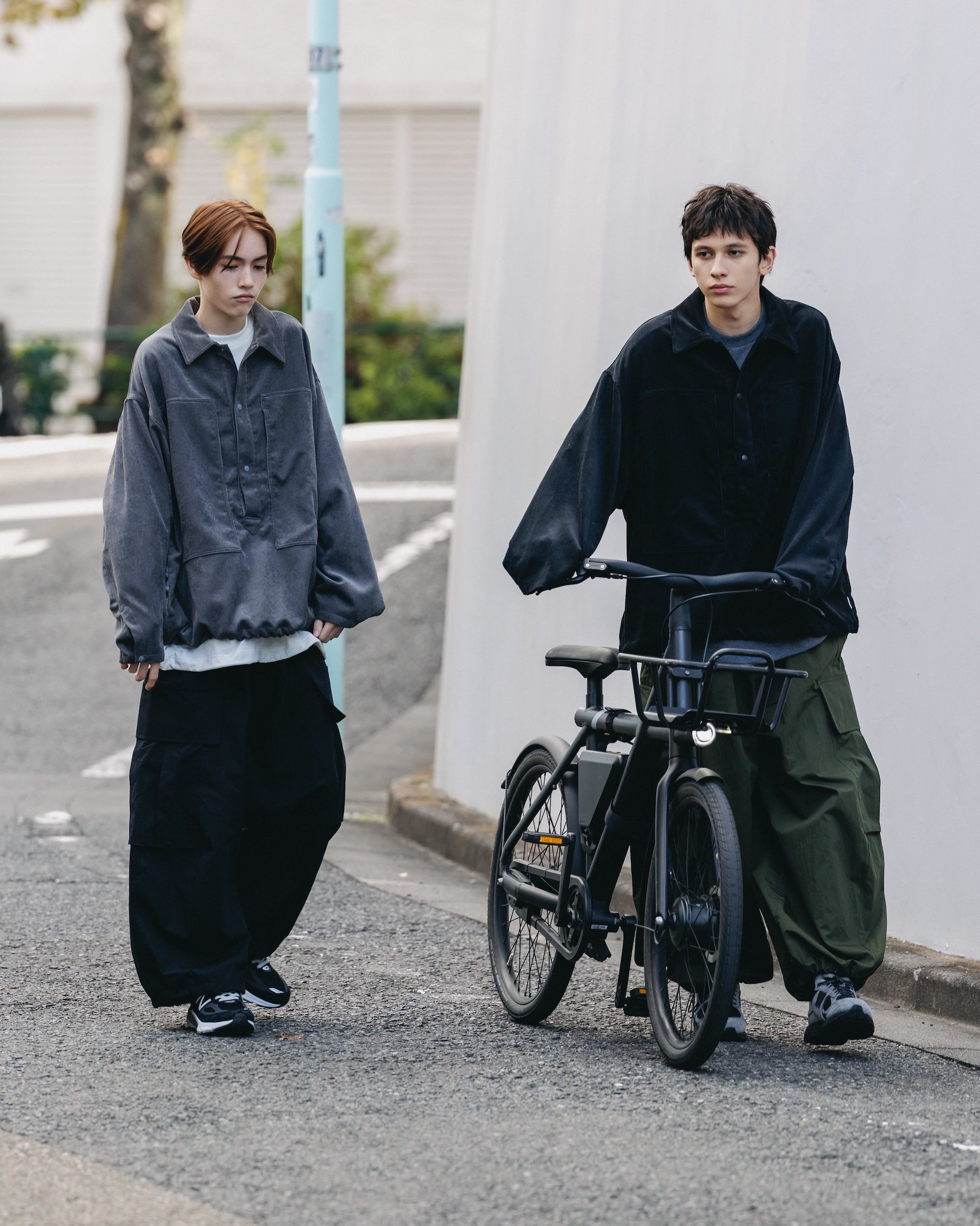 【11.26 WED 20:00- IN STOCK】MEGA POCKET BALLOON CARGO PANTS (BLACK)
