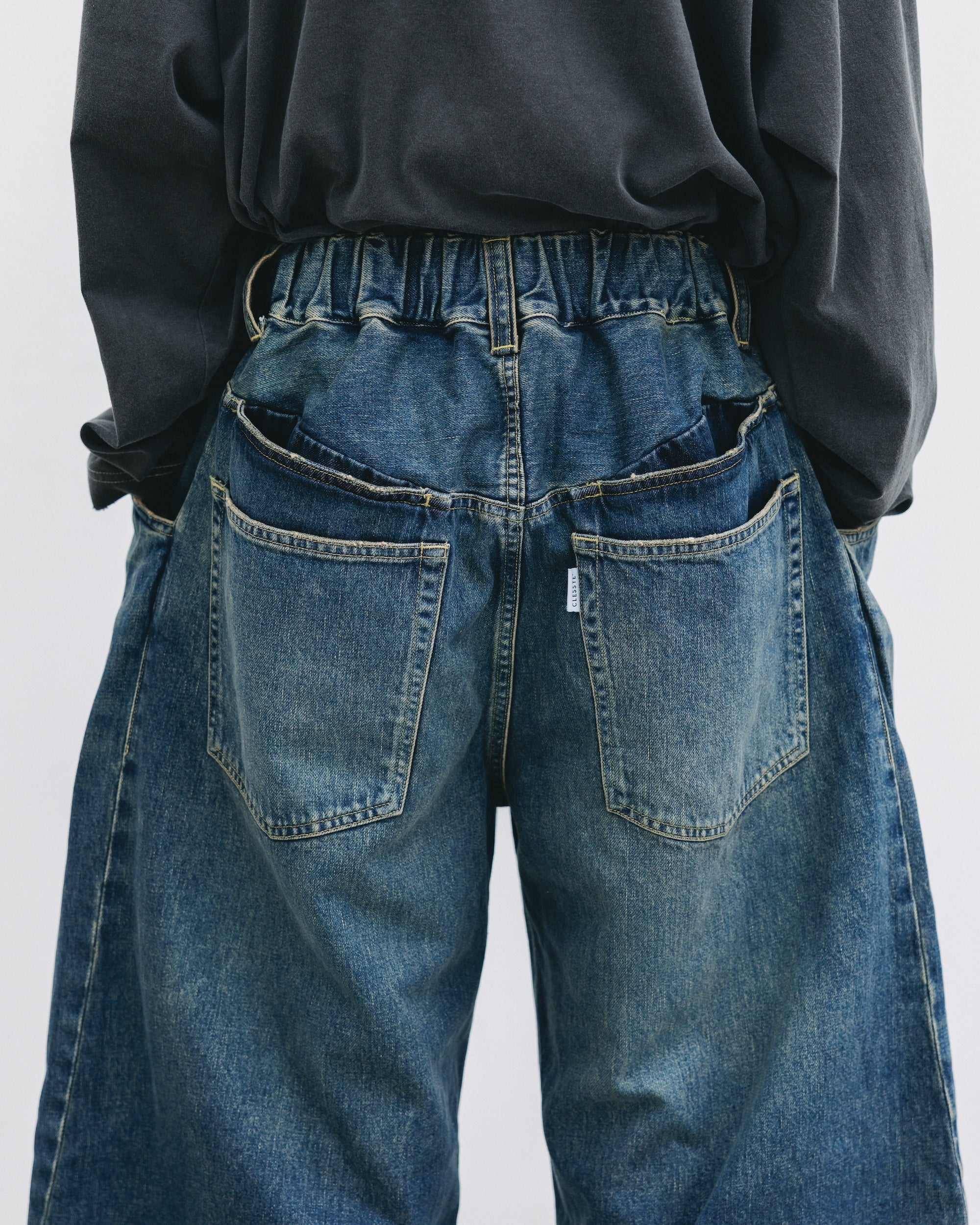 【10.1 WED 20:00- IN STOCK】VINTAGE DYED SELVEDGE DENIM BARREL LEG PANTS (VINTAGE INDIGO)