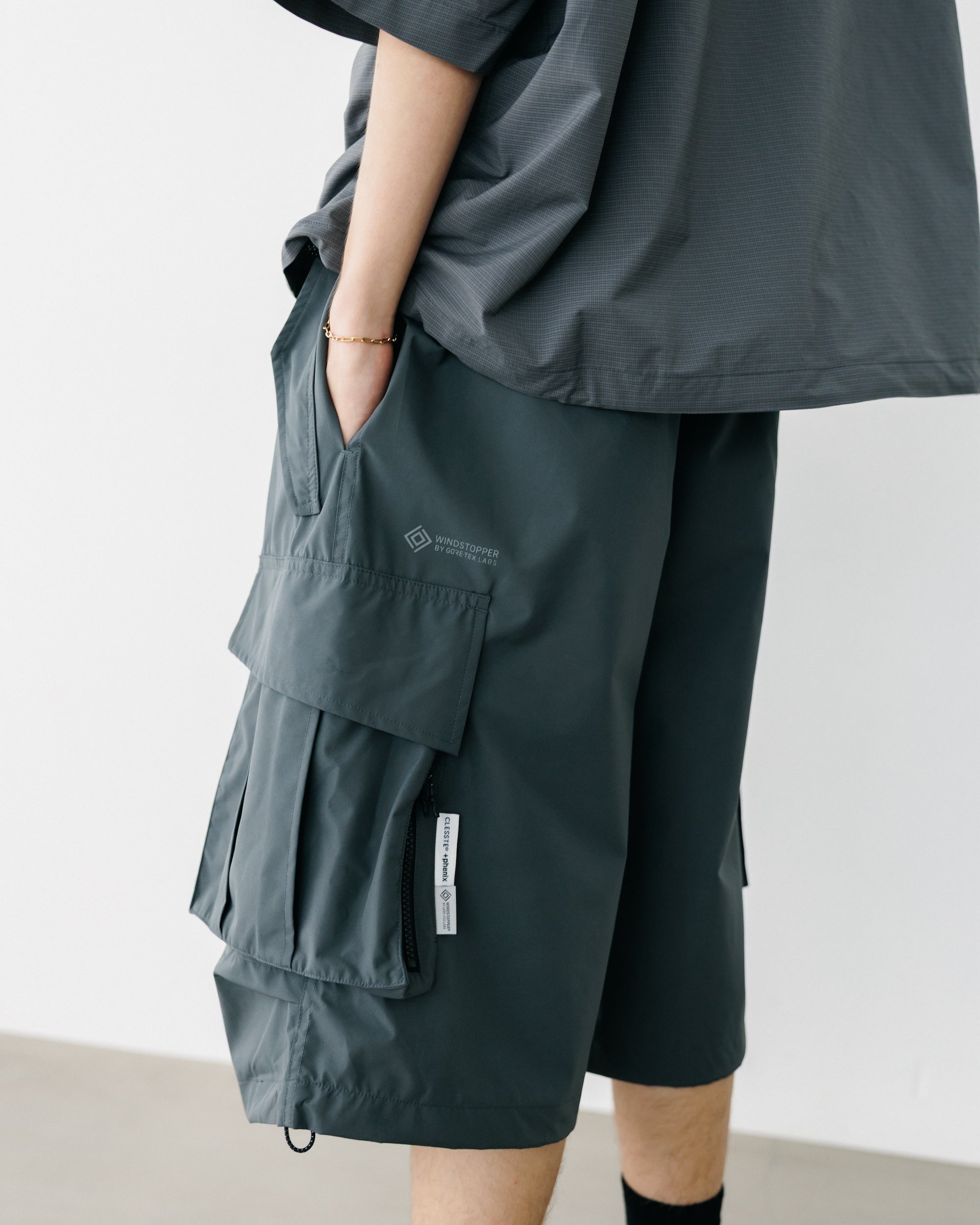 +phenix WINDSTOPPER® BY GORE-TEX LABS CITY MILITARY HALF PANTS 003 (GRAPHAITE GRAY)