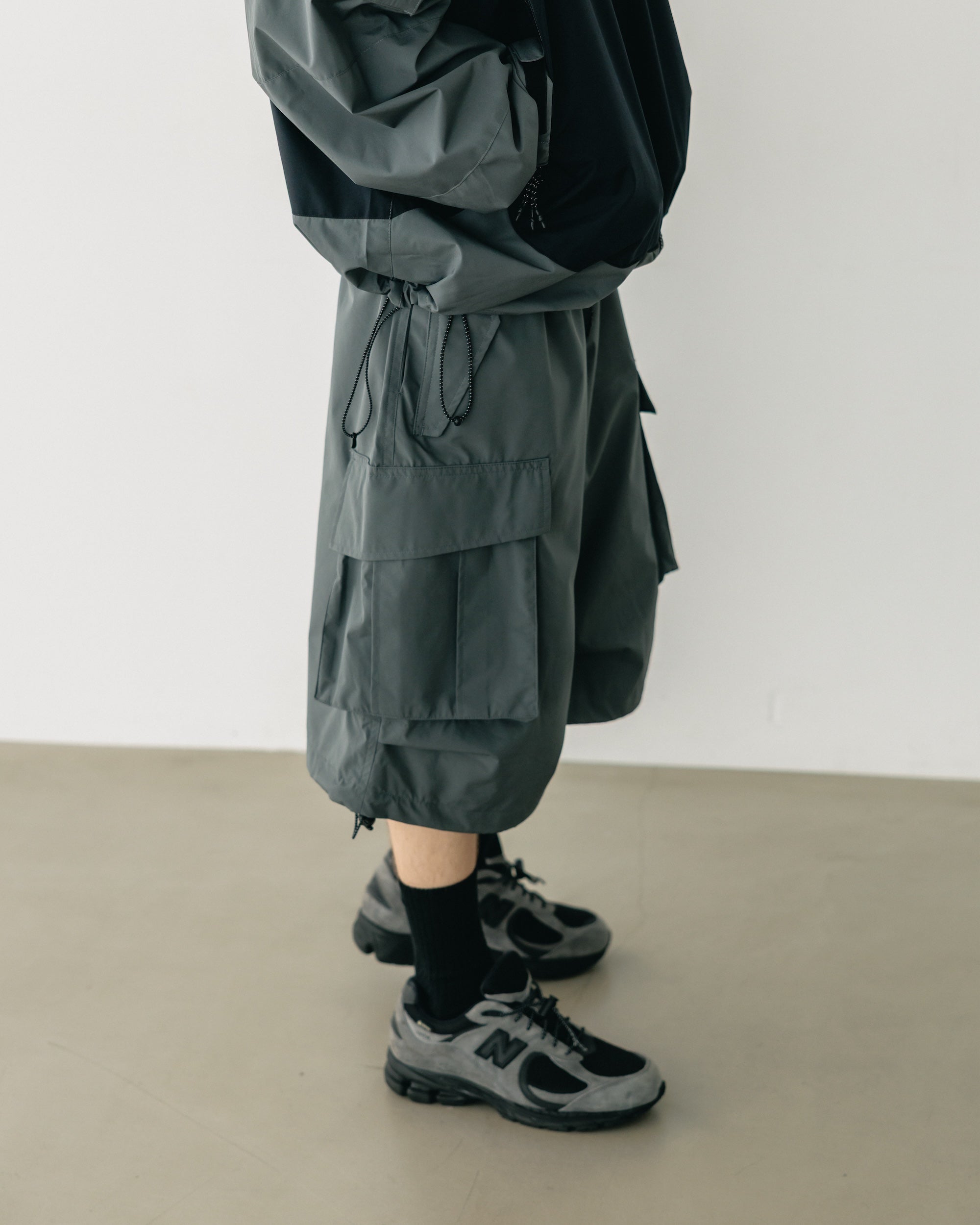 +phenix WINDSTOPPER® BY GORE-TEX LABS CITY MILITARY HALF PANTS 003 (GRAPHAITE GRAY)