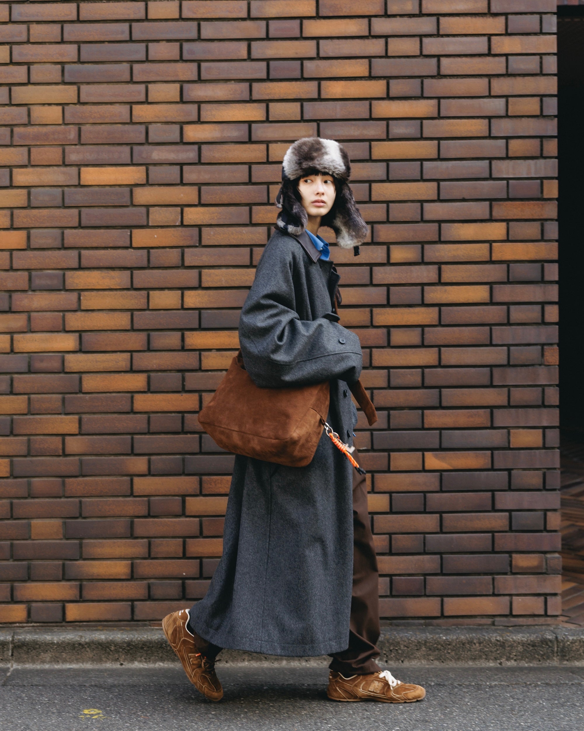 【1.7 WED 20:00- IN STOCK】SUEDE HOLIDAY BAG (BROWN)