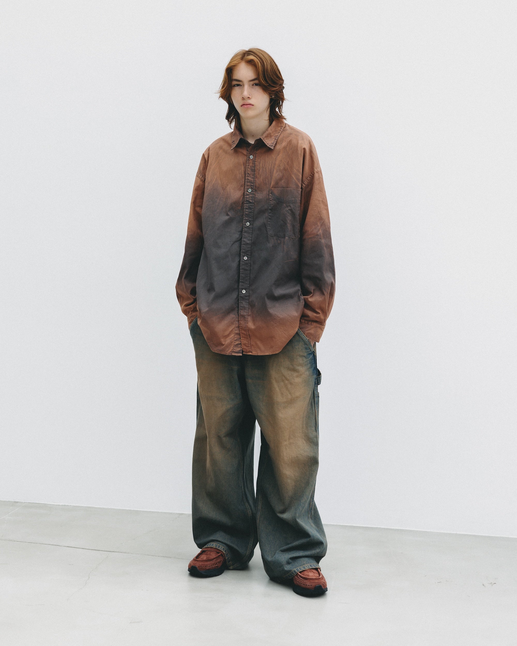 【10.1 WED 20:00- IN STOCK】GRADATION DYED CLASSIC CITY L/S SHIRT (BROWN)