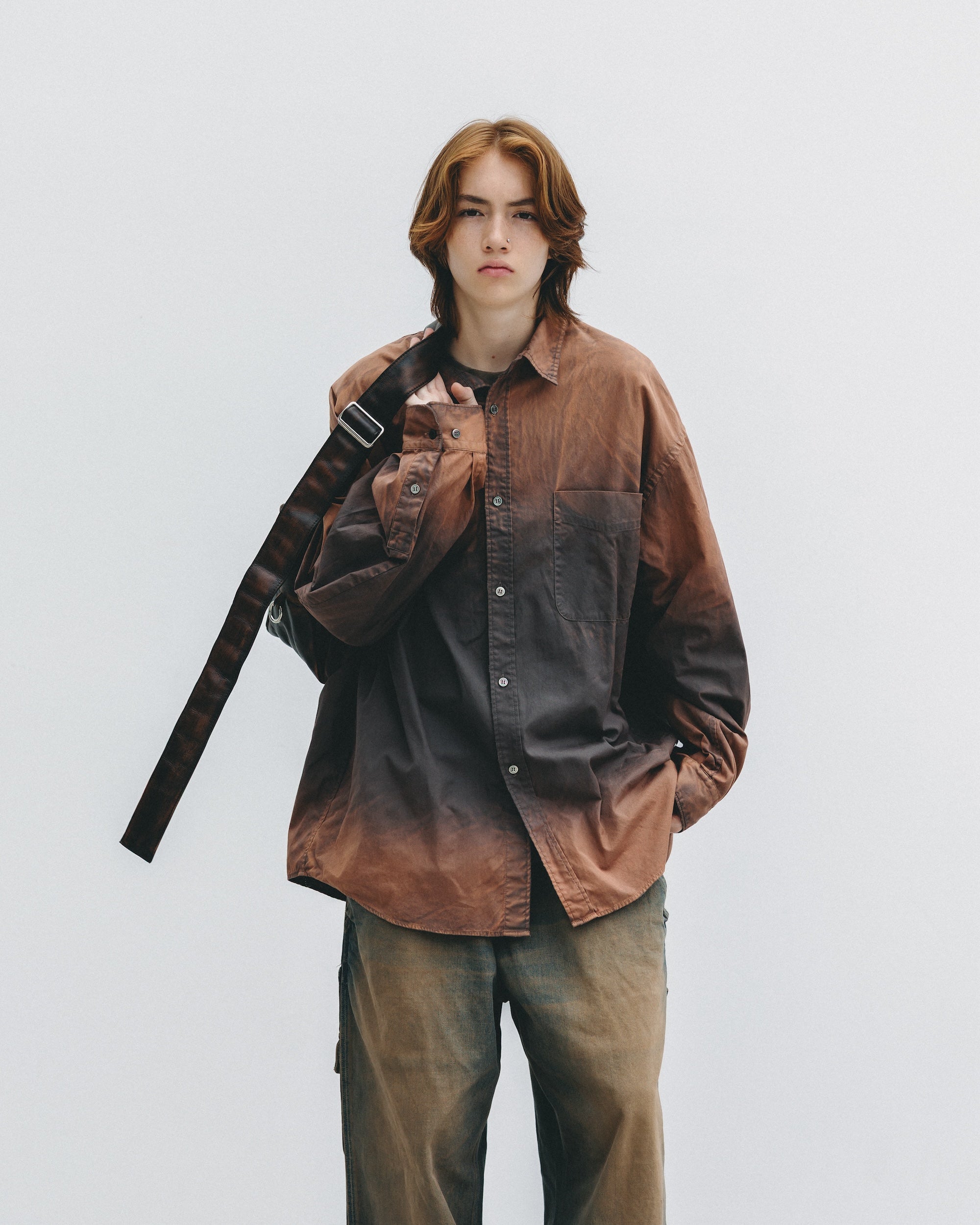 【10.1 WED 20:00- IN STOCK】GRADATION DYED CLASSIC CITY L/S SHIRT (BROWN)