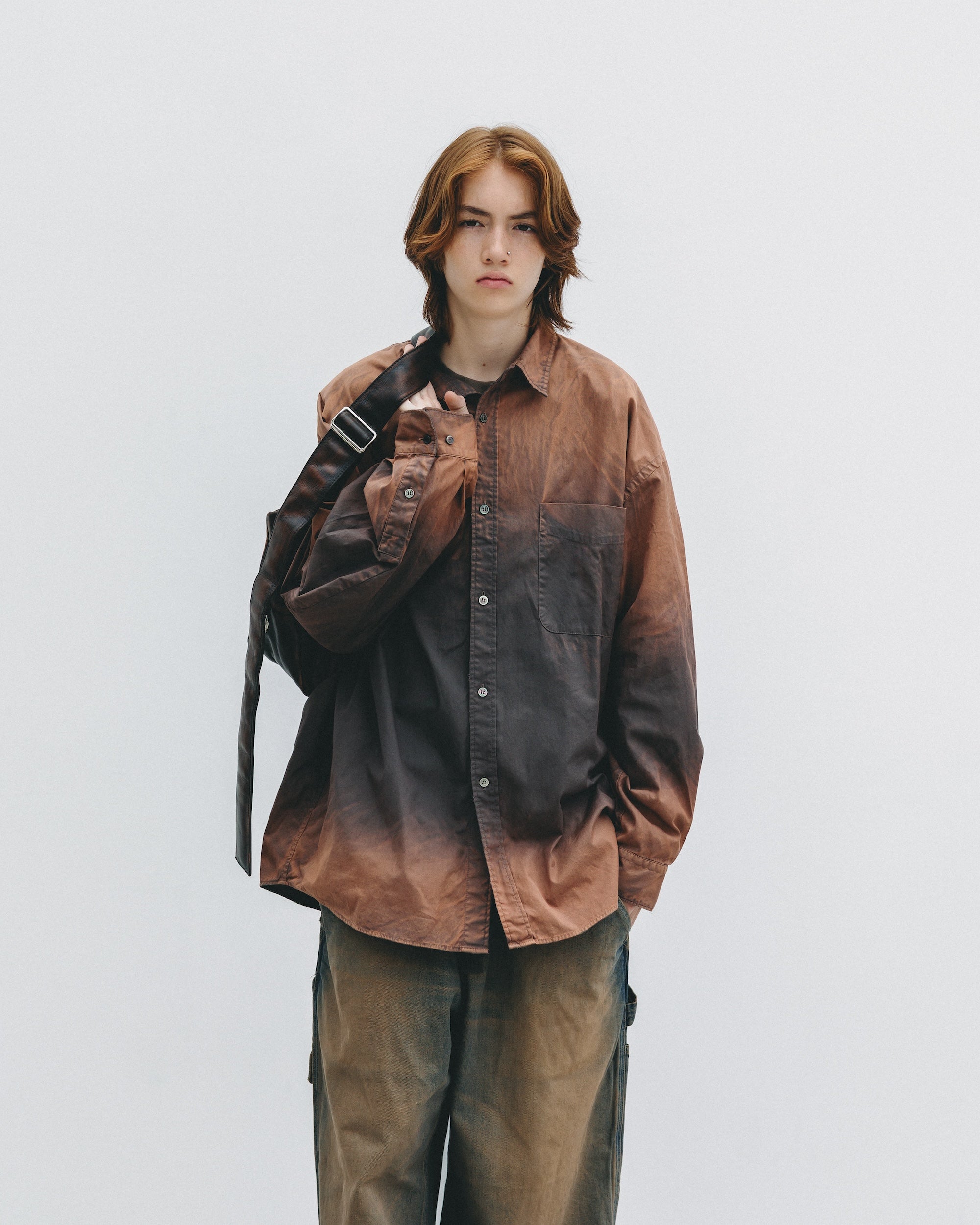 【10.1 WED 20:00- IN STOCK】GRADATION DYED CLASSIC CITY L/S SHIRT (BROWN)