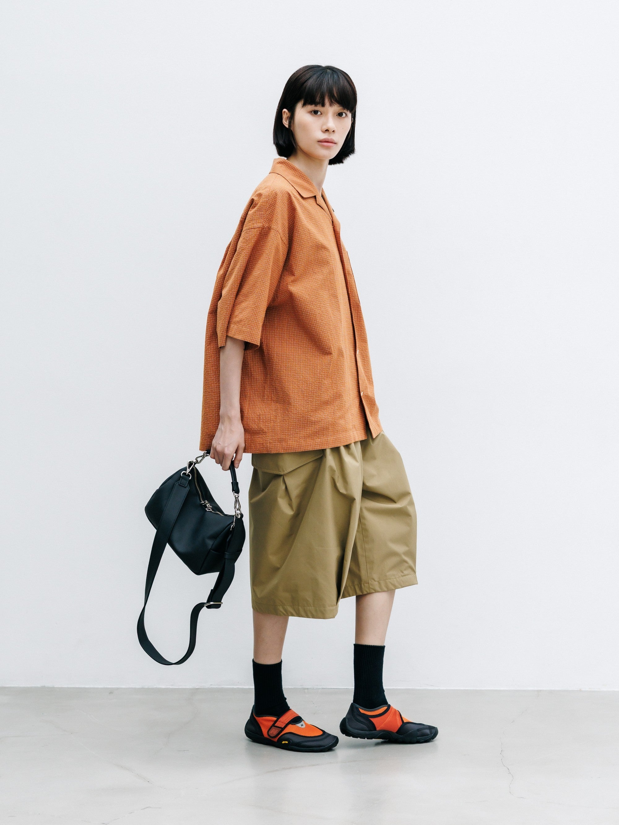 【8.15 SAT 20:00- IN STOCK】GRAIN LEATHER DAYOFF BAG MINI (BLACK)