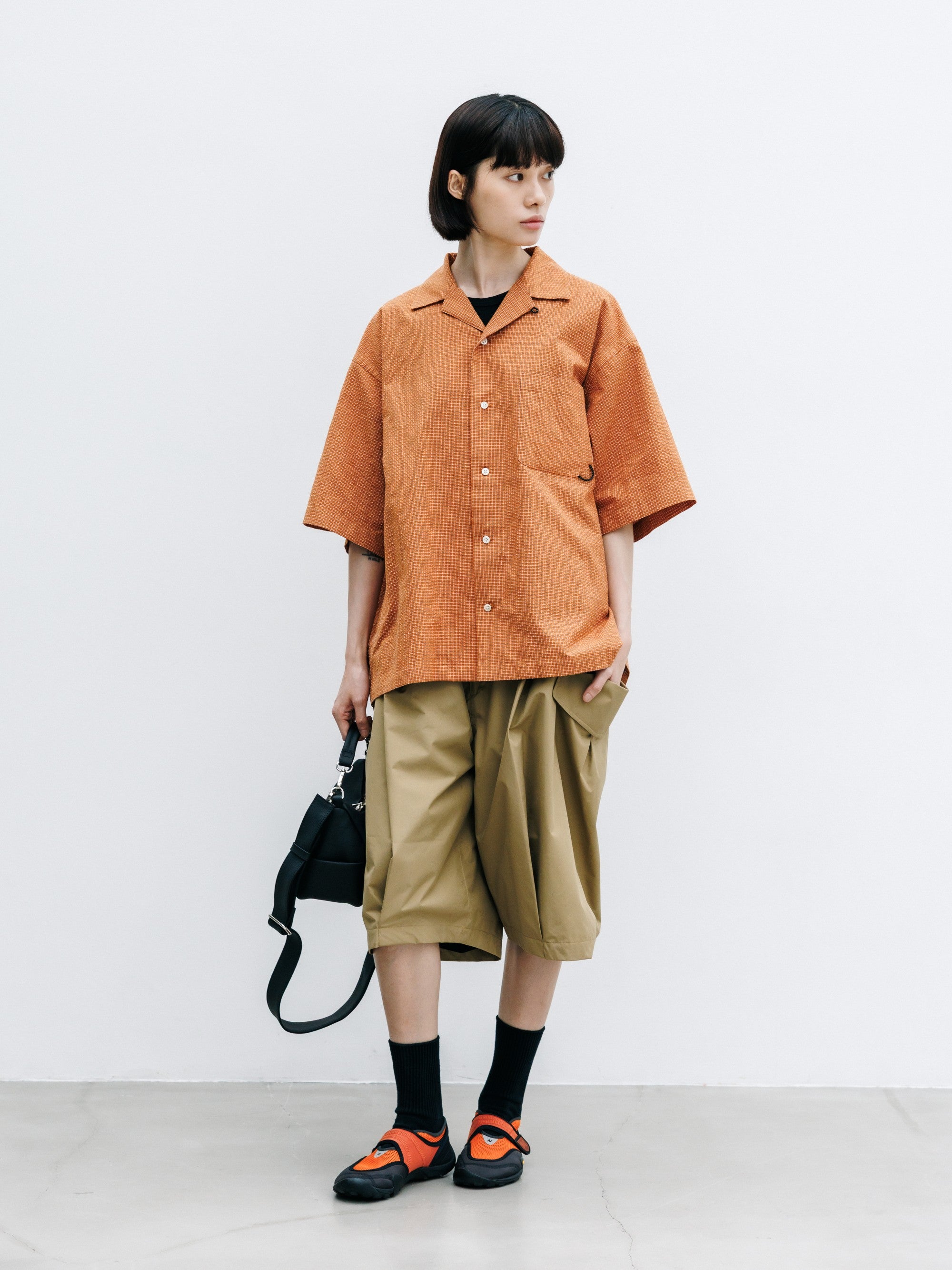 【8.12 WED 20:00- IN STOCK】+phenix WINDSTOPPER® by GORE-TEX LABS CITY FLAP WIDE BALLOON HALF PANTS (CAMEL BEIGE)