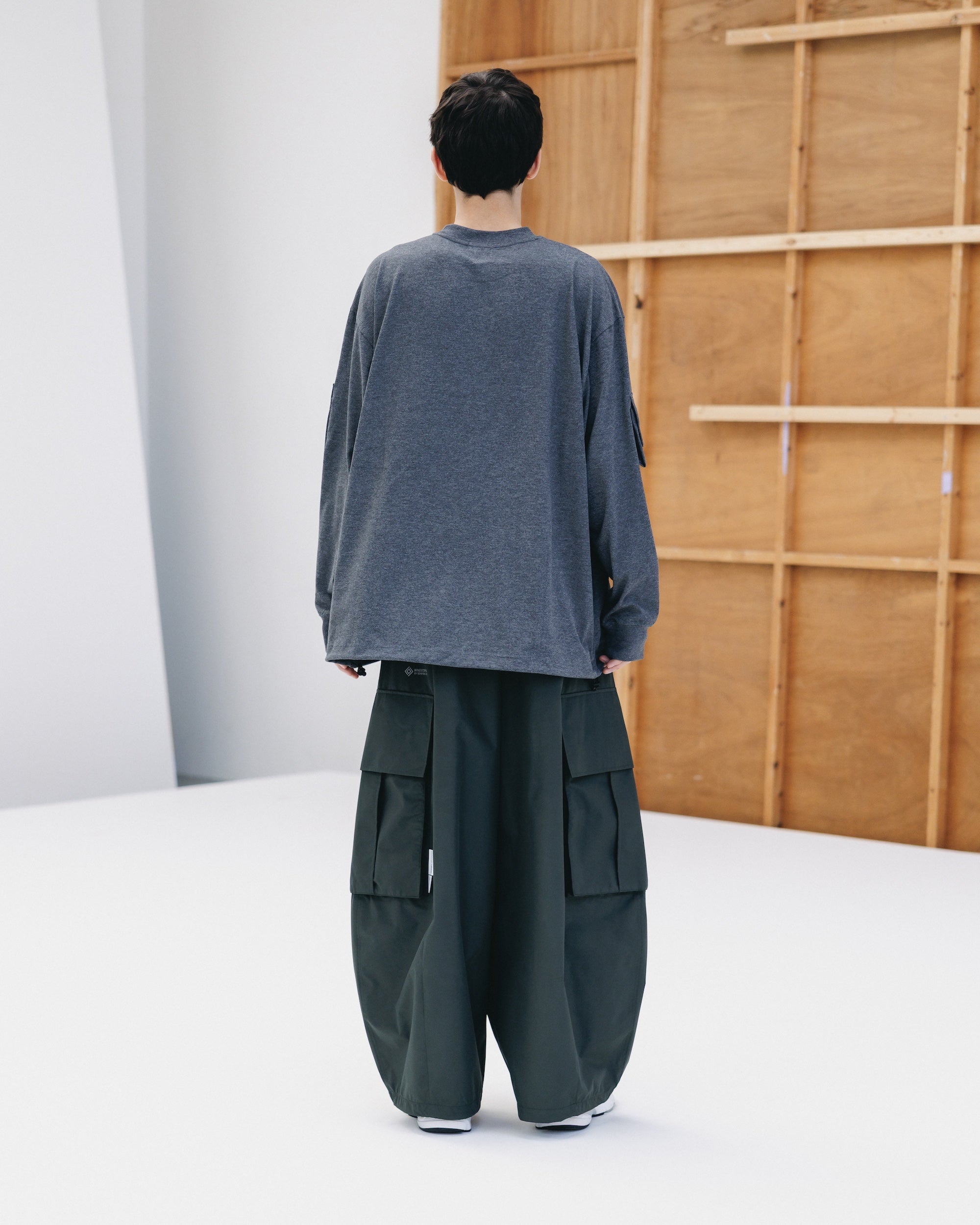 【1.31 SAT 20:00- IN STOCK】MULTI POCKET L/S T-SHIRT (CHARCOAL)