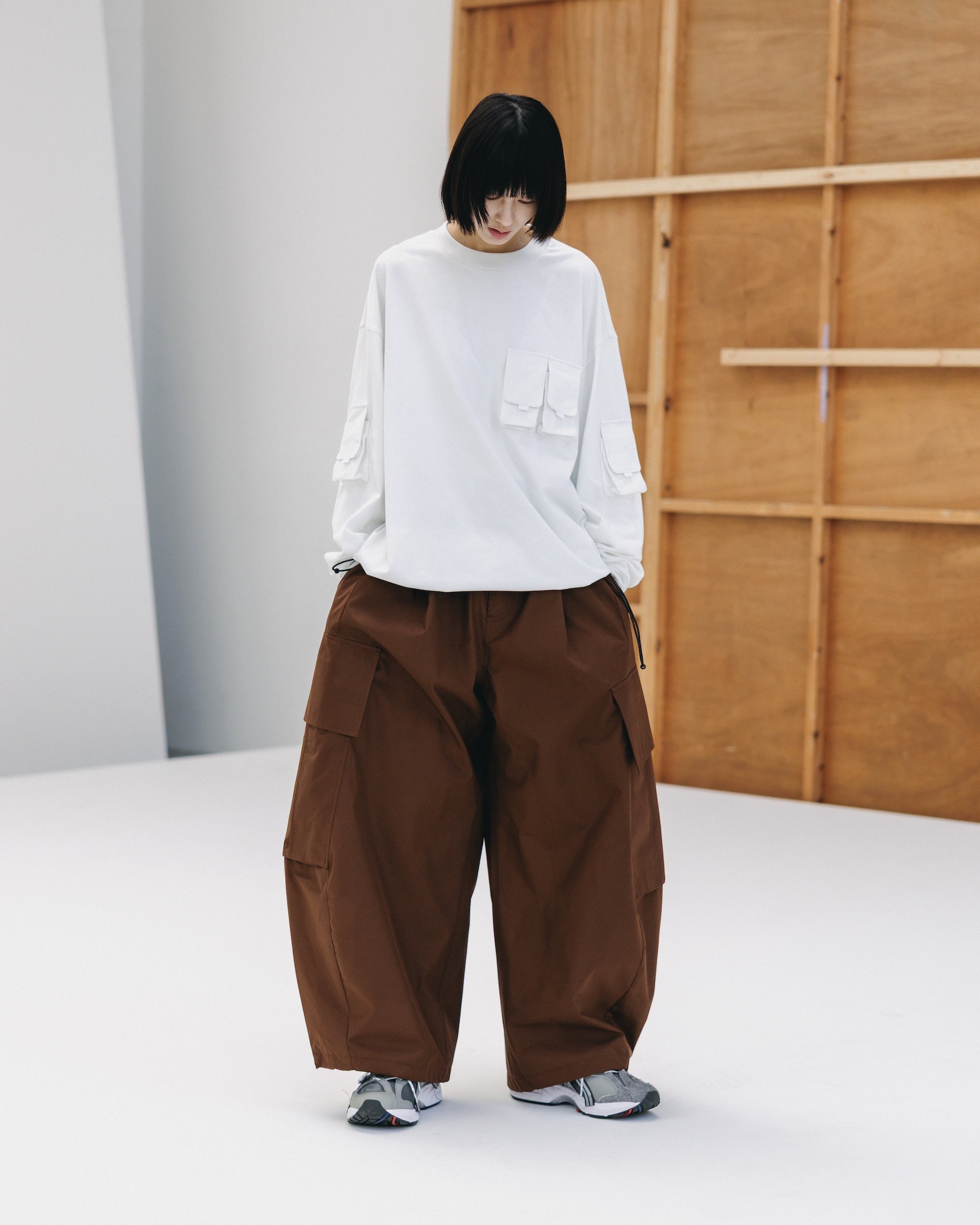 MULTI POCKET L/S T-SHIRT (WHITE)