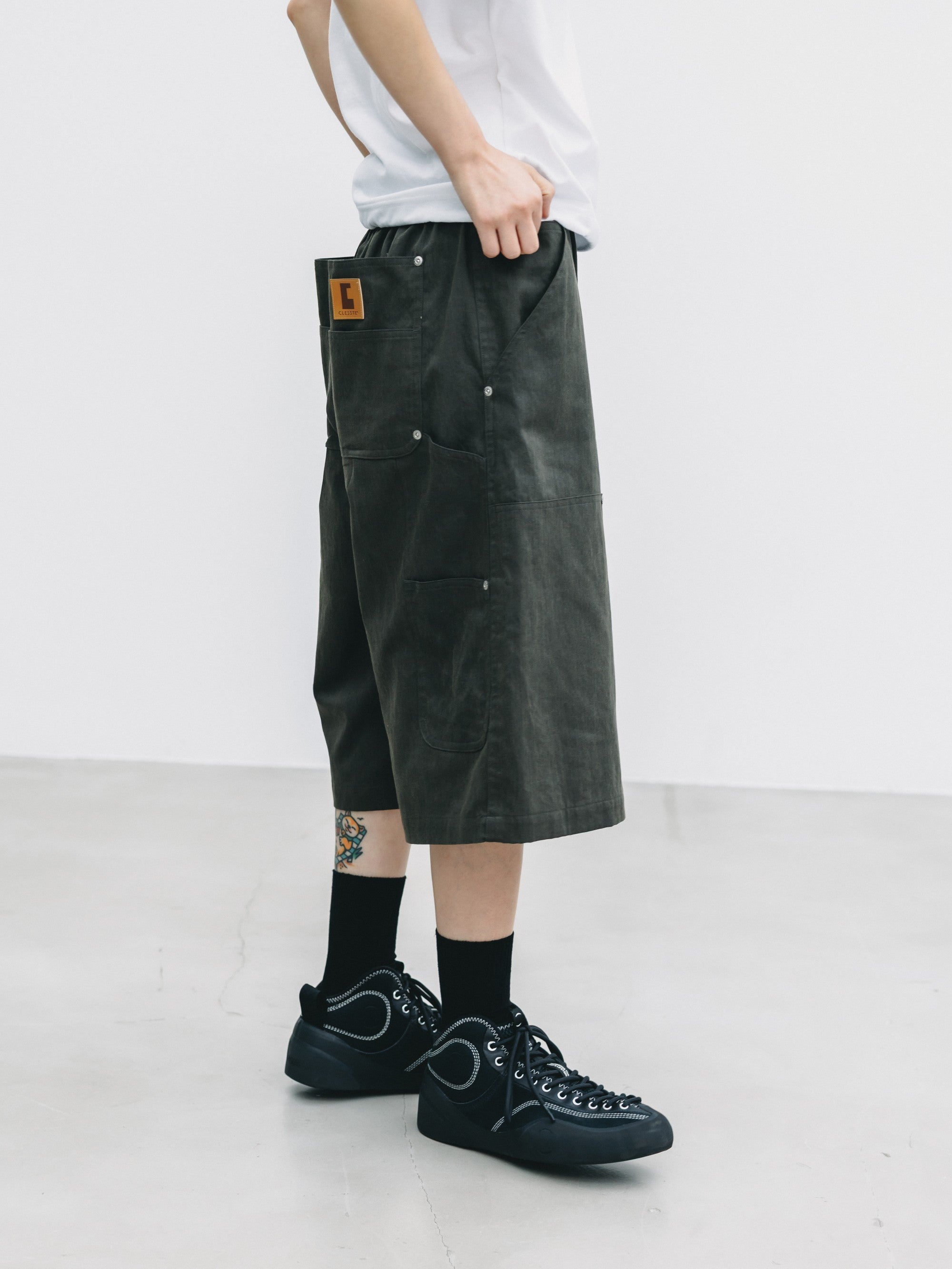 【7.4 SAT 20:00- IN STOCK】VINTAGE EFFECT DOUBLE KNEE WORKER BAGGY HALF PANTS (BLACK)