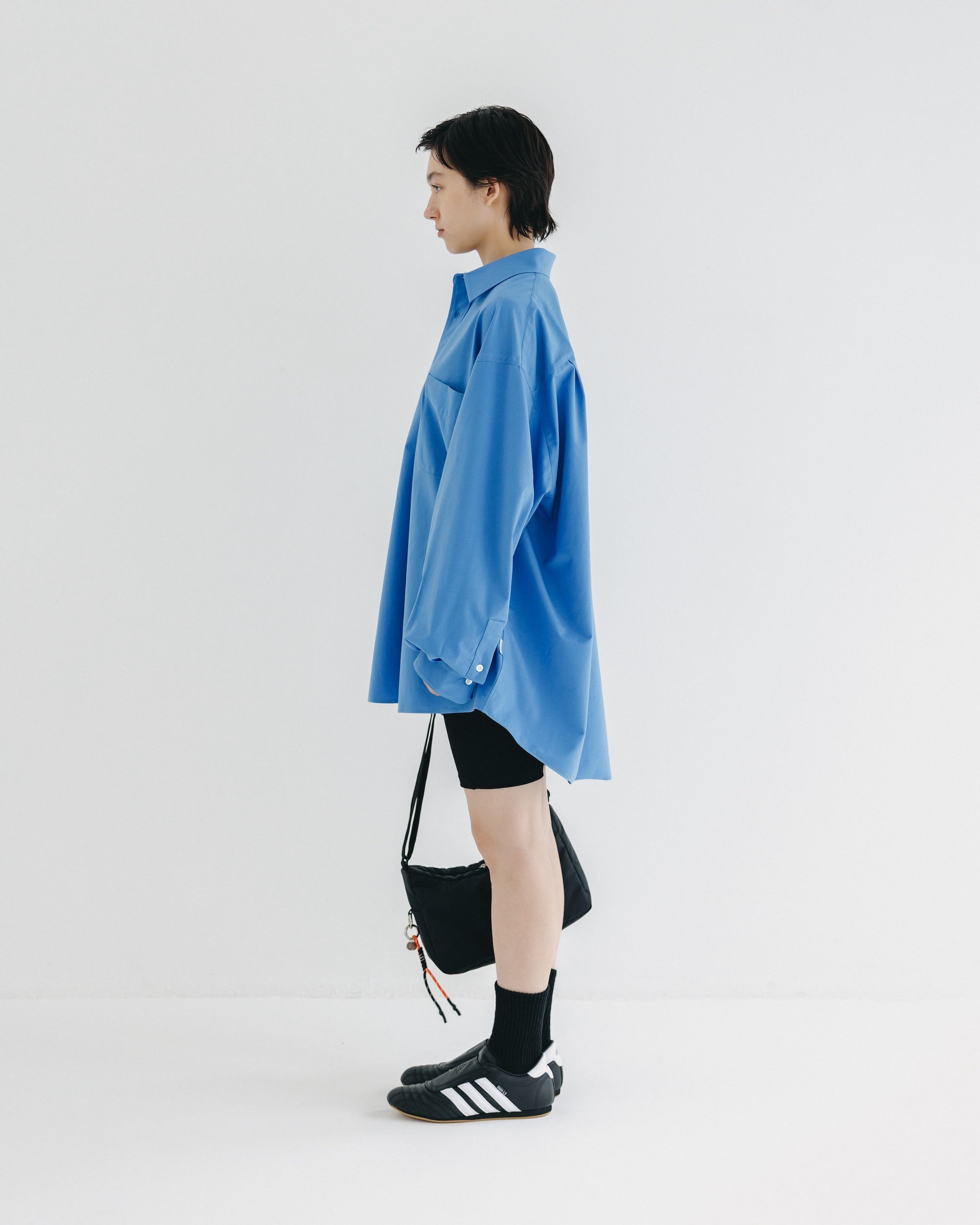 【10.15 WED 20:00- IN STOCK】HOLIDAY BAG MINI