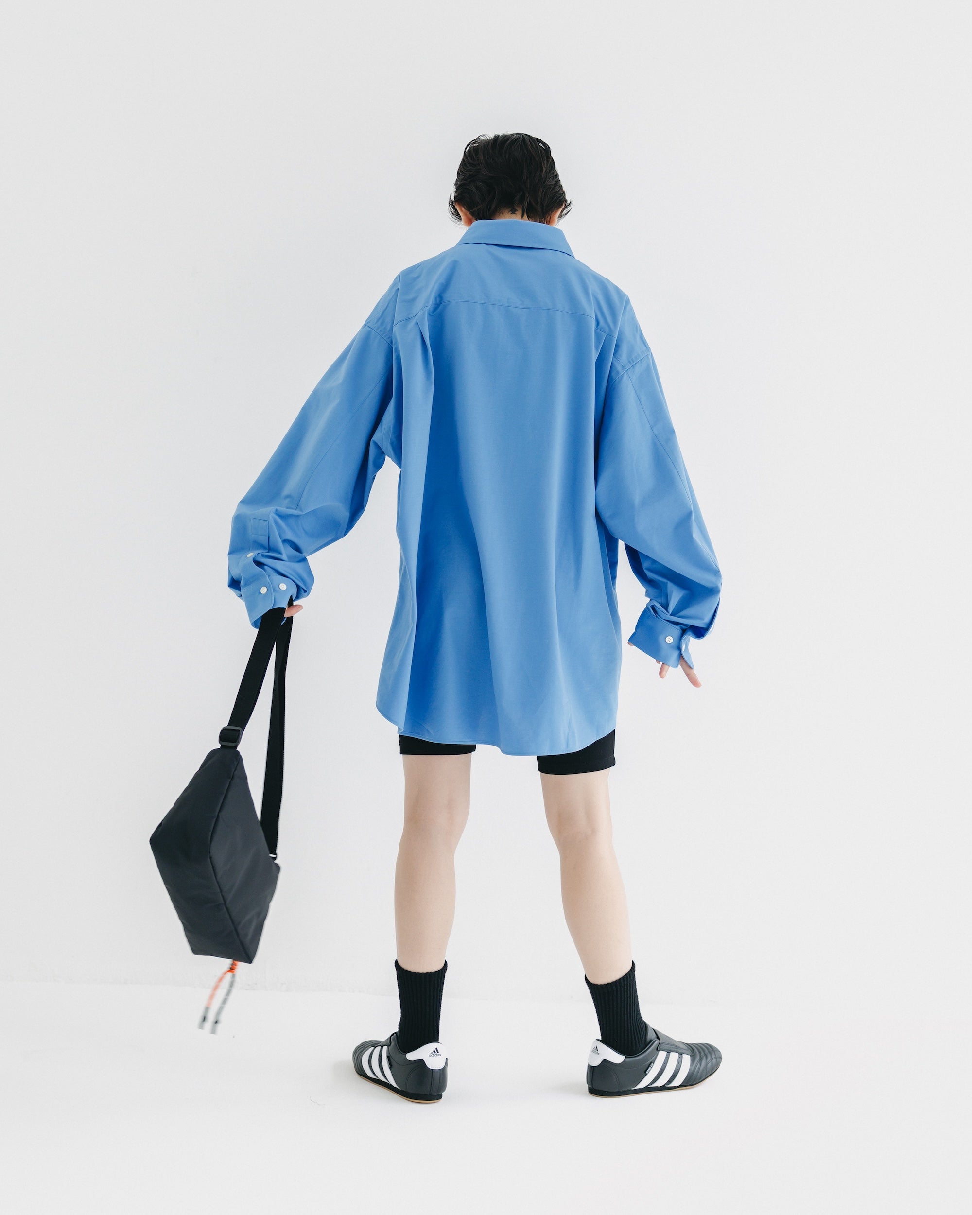 【10.15 WED 20:00- IN STOCK】HOLIDAY BAG MINI