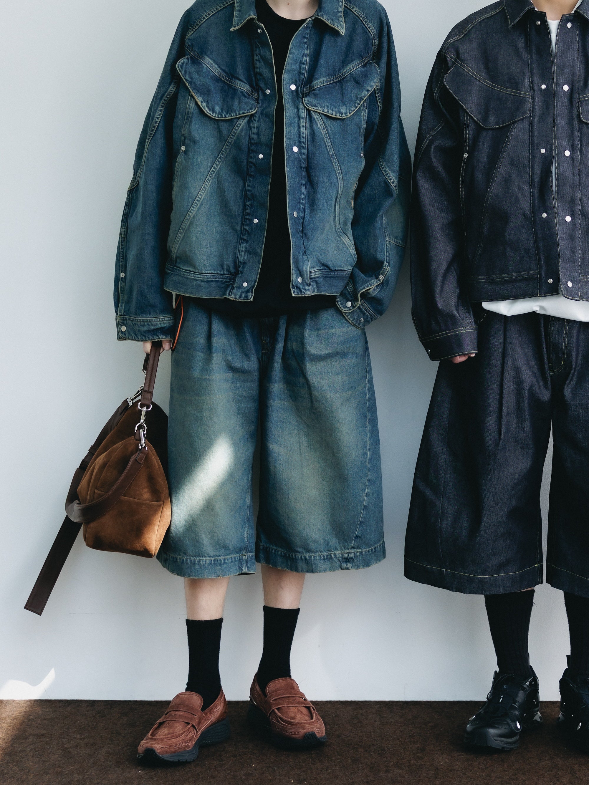SUEDE DAYOFF BAG (BROWN)