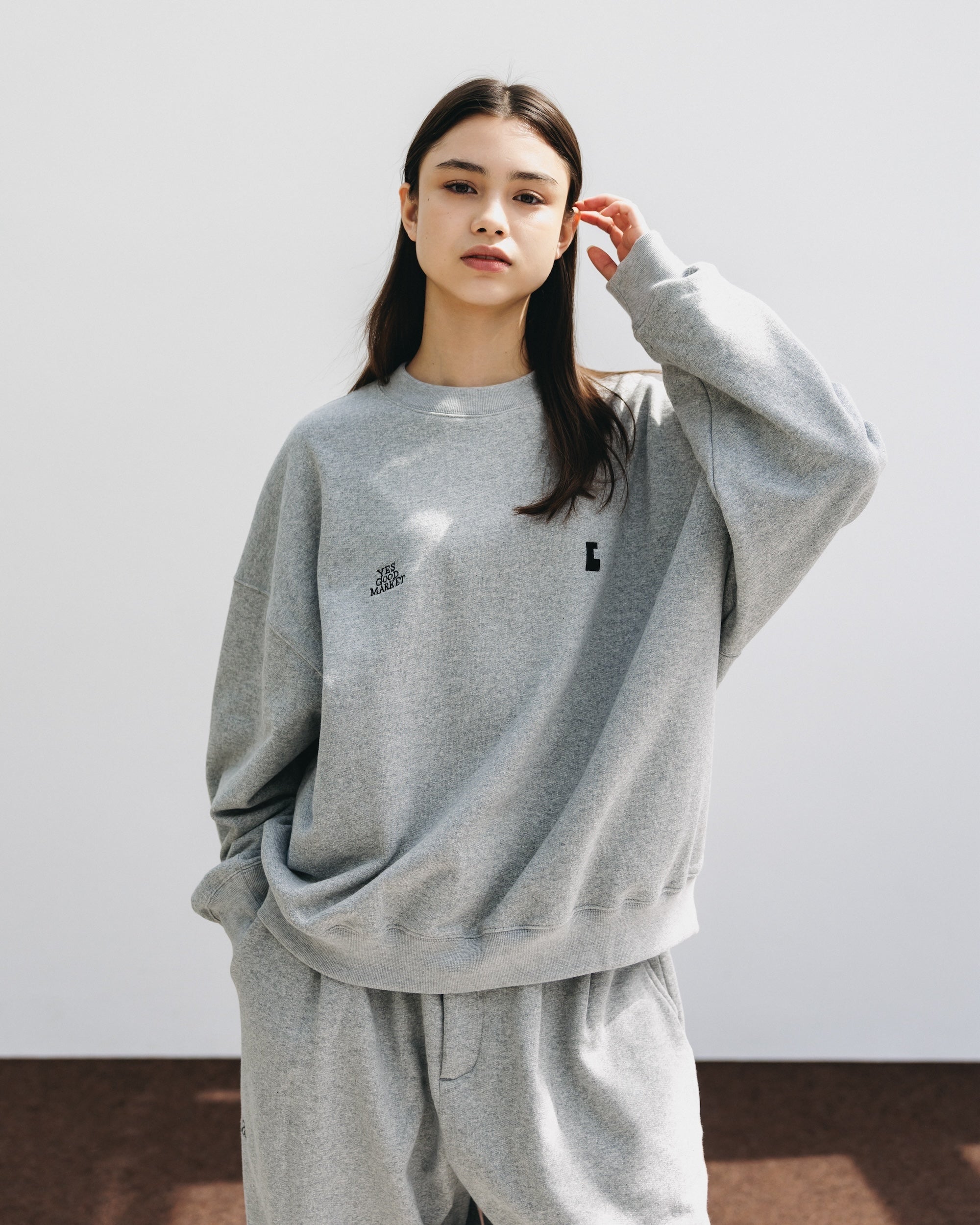 【10.15 WED 20:00- IN STOCK】"C"SWEATSHIRT FOR YGM (GRAY)