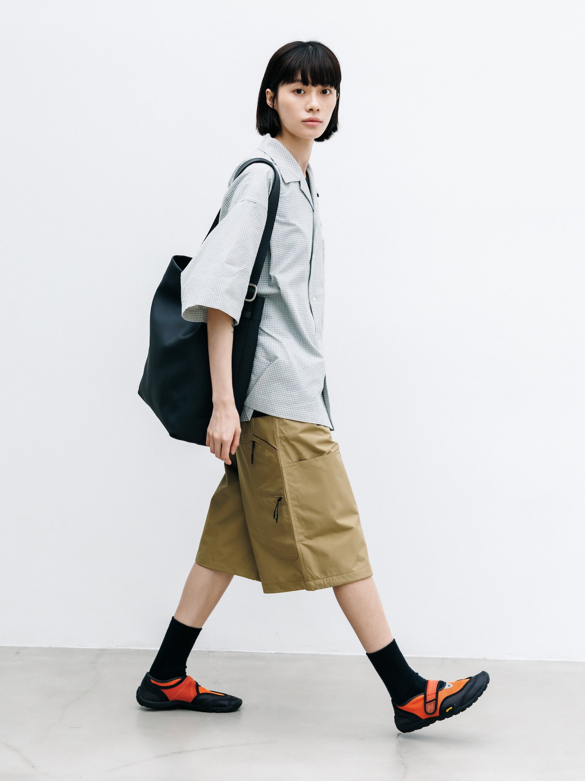 【8.8 SAT 20:00- IN STOCK】GRAIN LEATHER EDITOR’S BAG (BLACK)