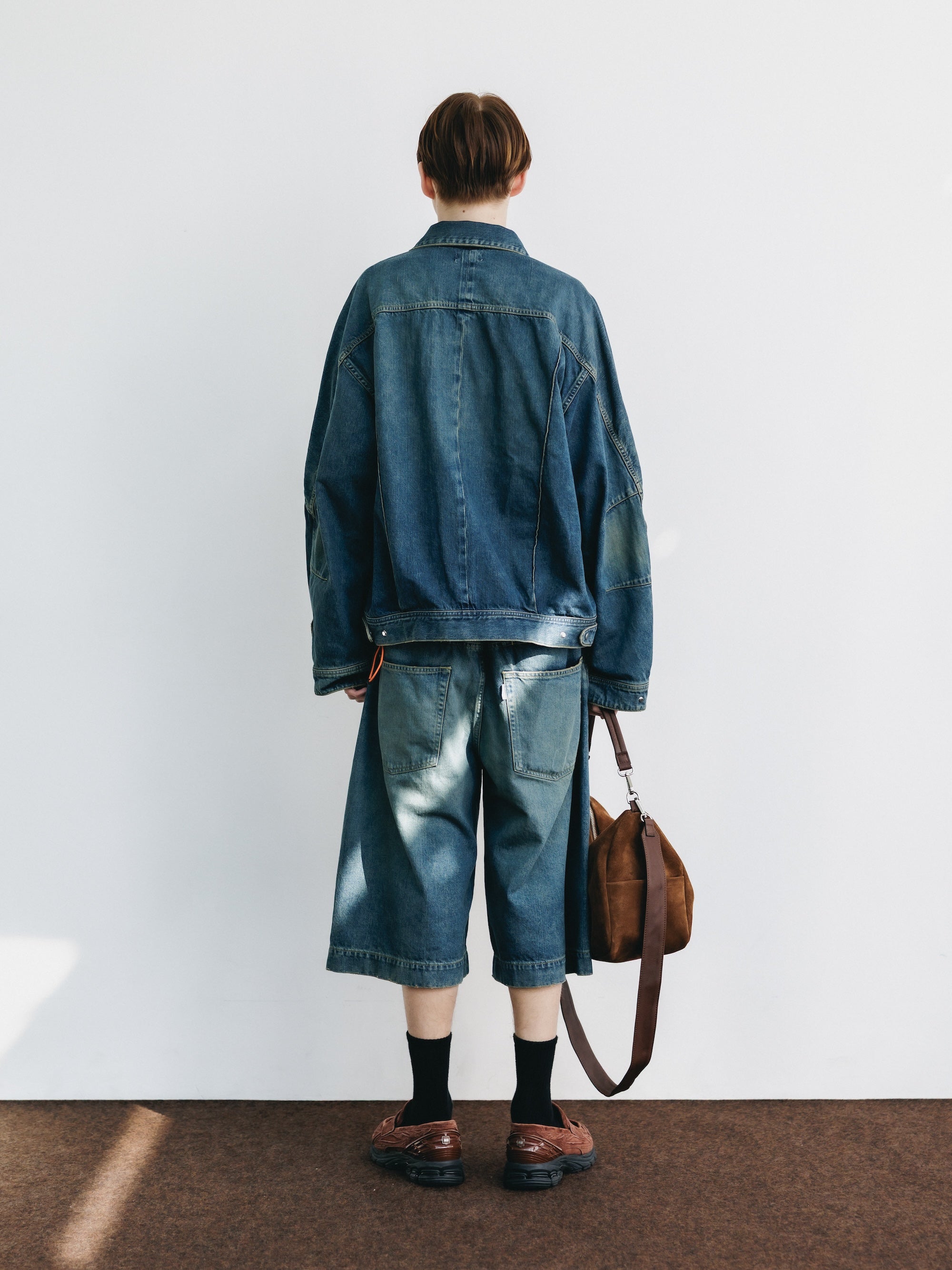 SUEDE DAYOFF BAG (BROWN)
