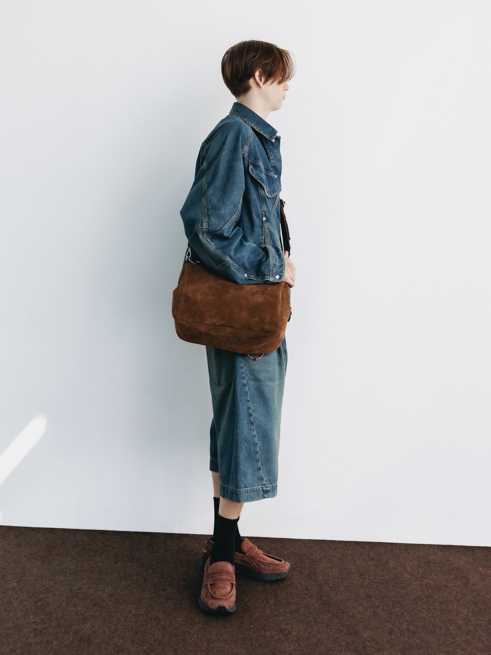 SUEDE DAYOFF BAG (BROWN)