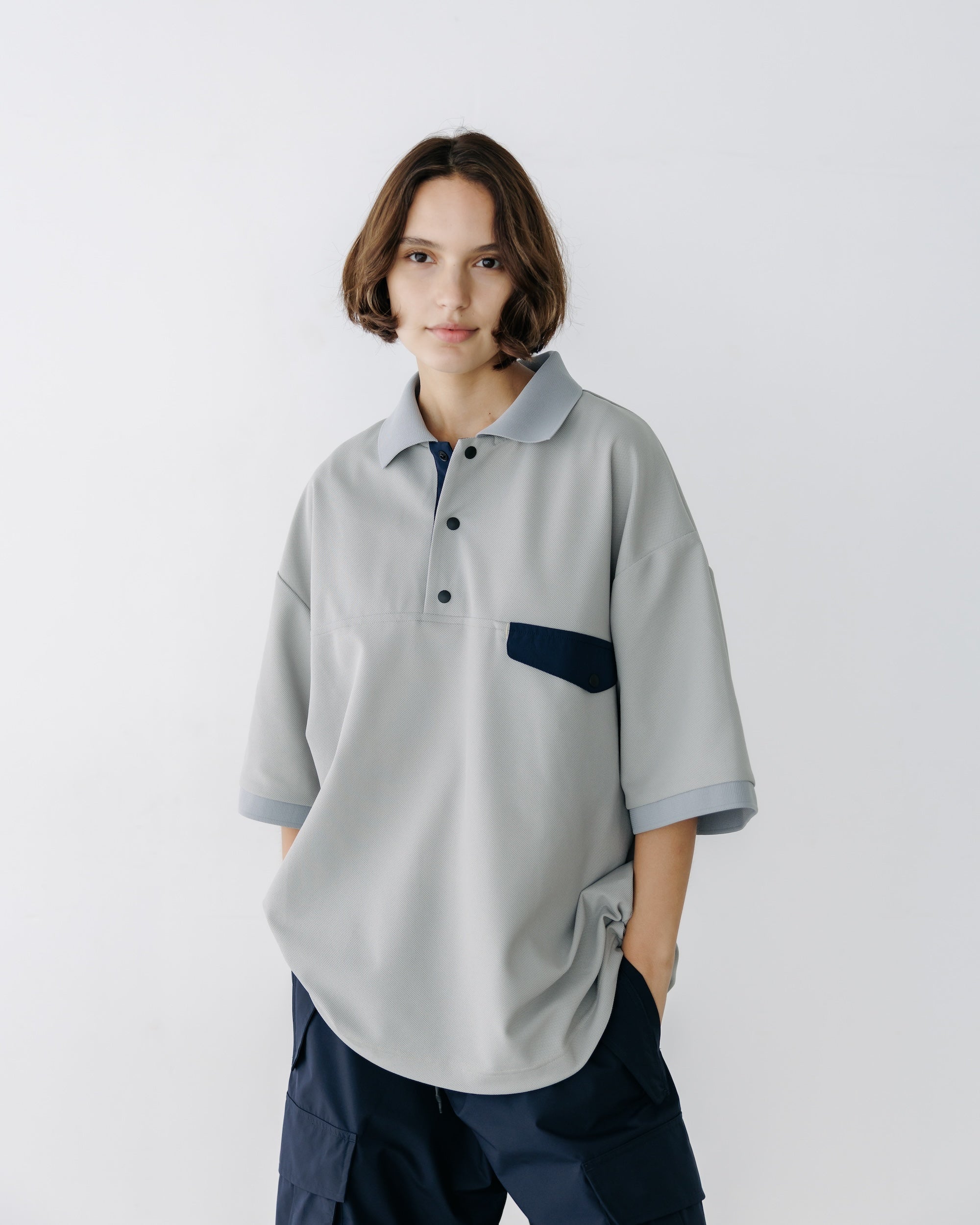 【8.20 WED 20:00- IN STOCK】ACTIVE CITY S/S SNAP POLO SHIRT (GRAY)