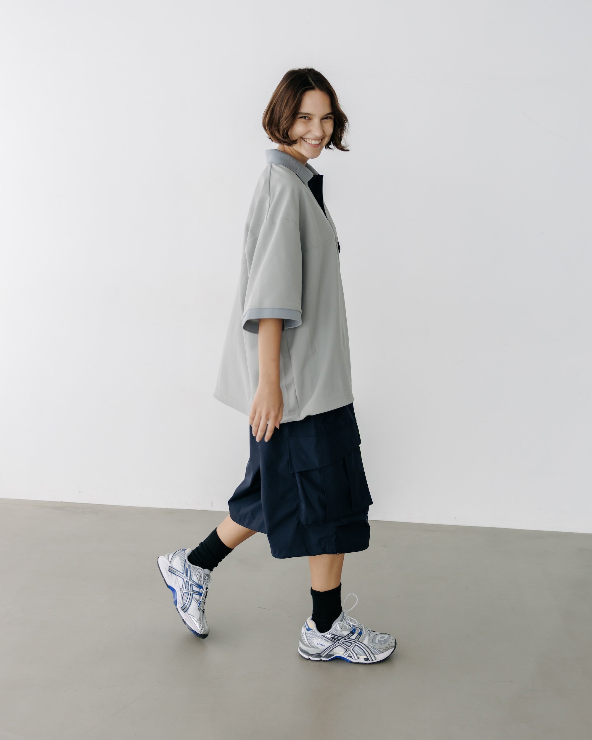 【8.20 WED 20:00- IN STOCK】ACTIVE CITY S/S SNAP POLO SHIRT (GRAY)