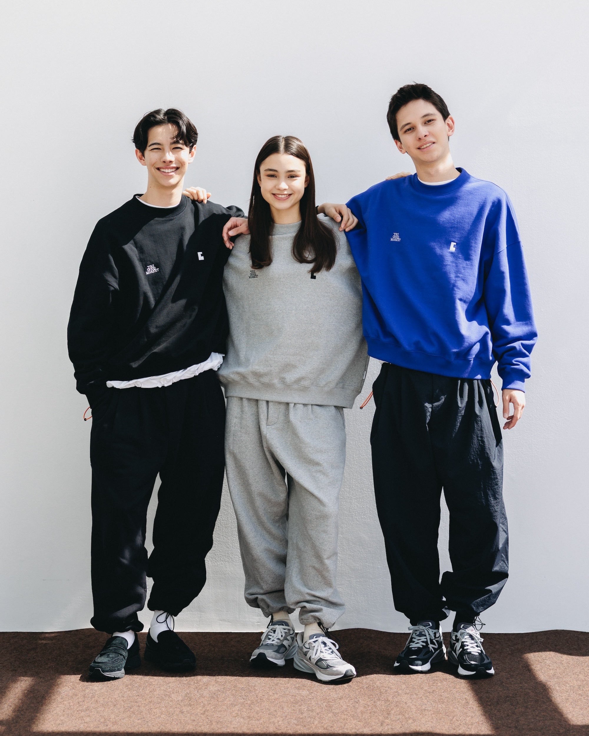 【10.15 WED 20:00- IN STOCK】"C"SWEATSHIRT FOR YGM (BLACK)