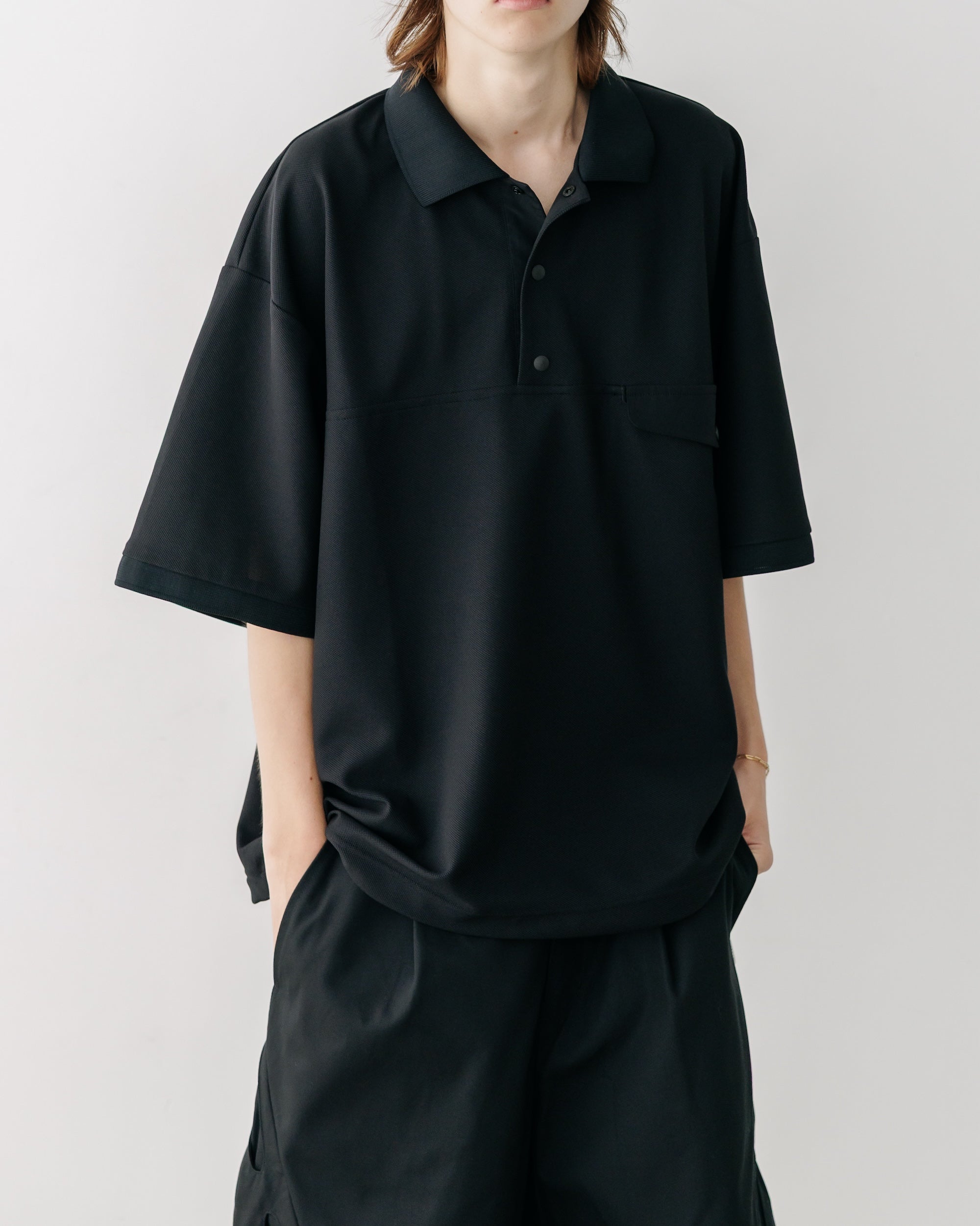 【8.20 WED 20:00- IN STOCK】ACTIVE CITY S/S SNAP POLO SHIRT (BLACK)