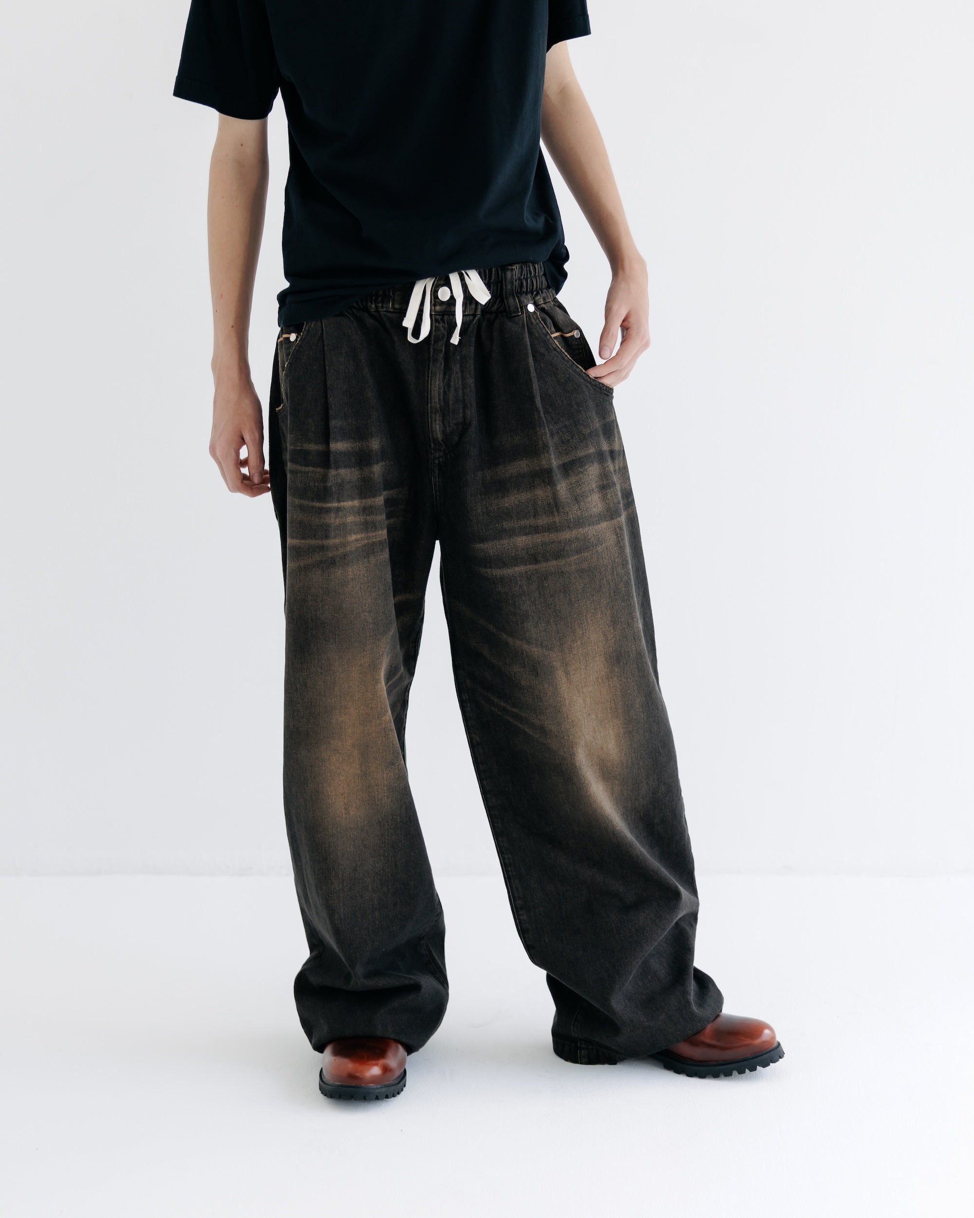 【8.30 SAT 20:00- IN STOCK】VINTAGE DYED SELVEDGE DENIM WIDE PANTS (VINTAGE BLACK)