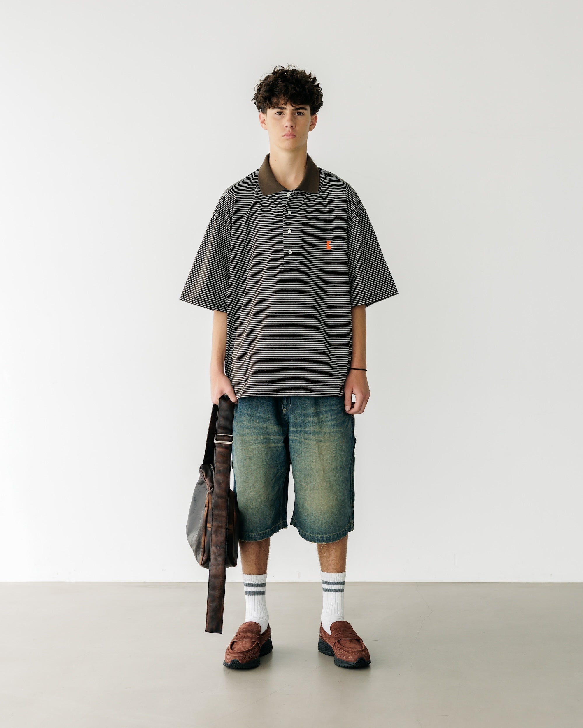 EMBROIDERY LOGO STRIPED S/S POLO WITH DRAWSTRINGS (BROWN×WHITE)