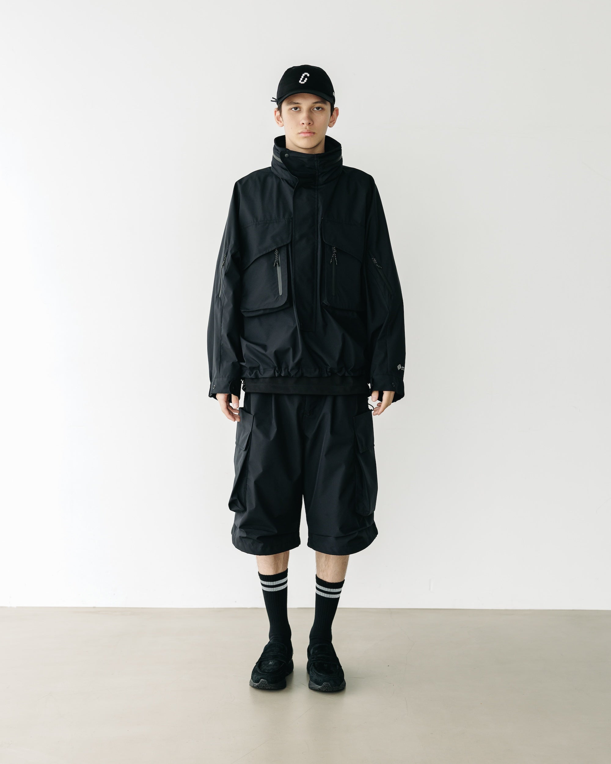 +phenix WINDSTOPPER® by GORE-TEX LABS CITY MILITARY HALF PANTS 001 (BLACK)