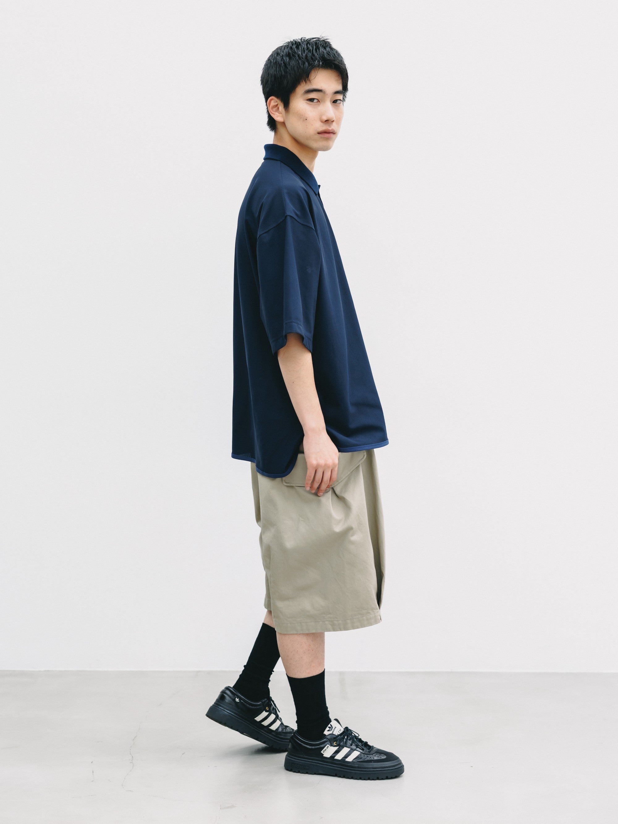 【6.24 WED 20:00- IN STOCK】TECH TEXTURED CITY S/S POLO (NAVY)