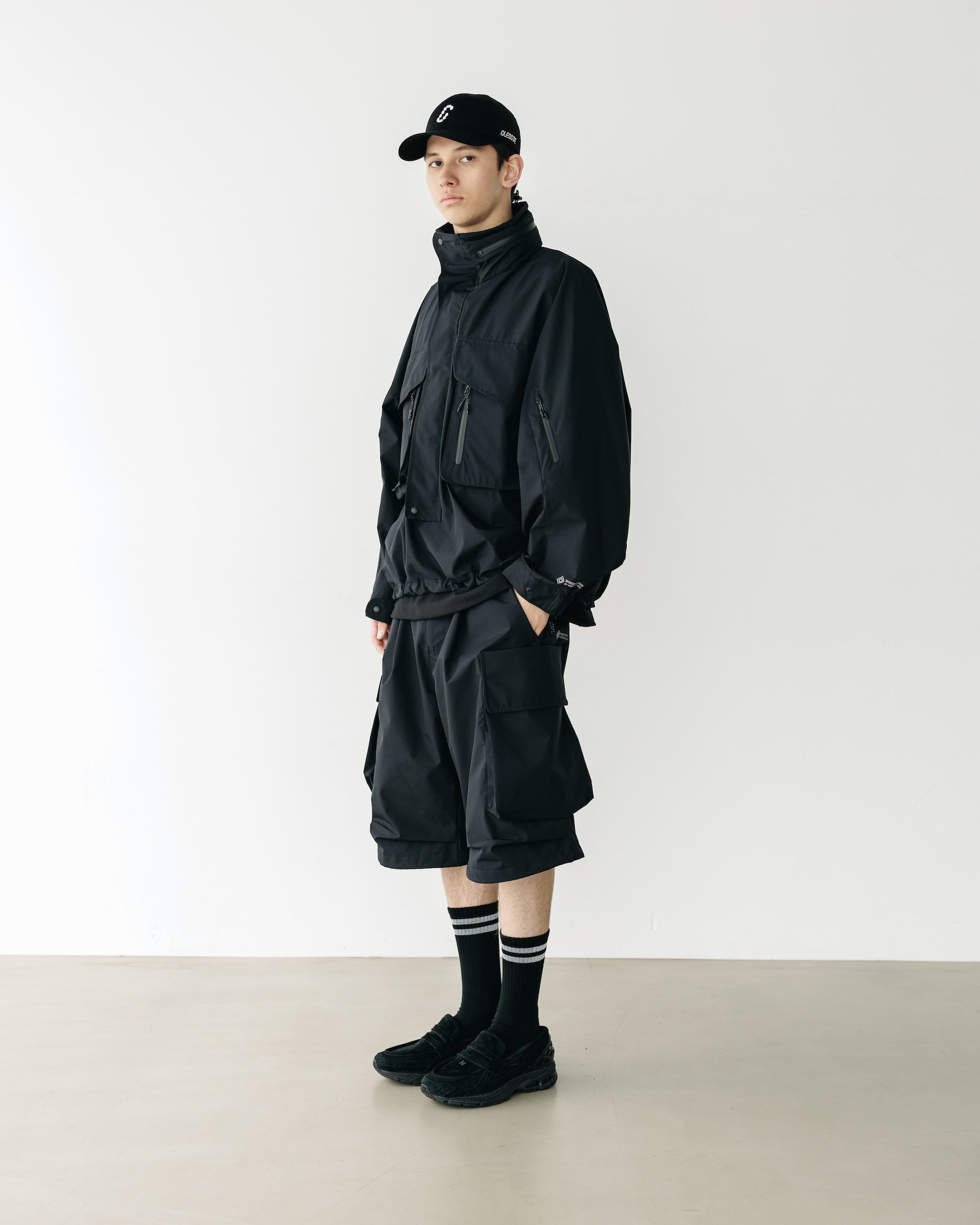 +phenix WINDSTOPPER® by GORE-TEX LABS CITY MILITARY HALF PANTS 001 (BLACK)