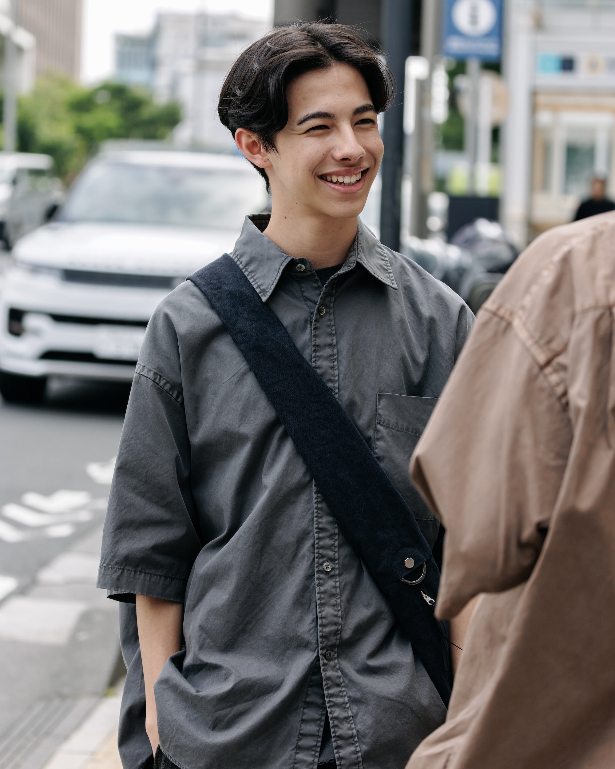 PIGMENT DYED OXFORD CITY S/S SHIRT (FADE BLACK)