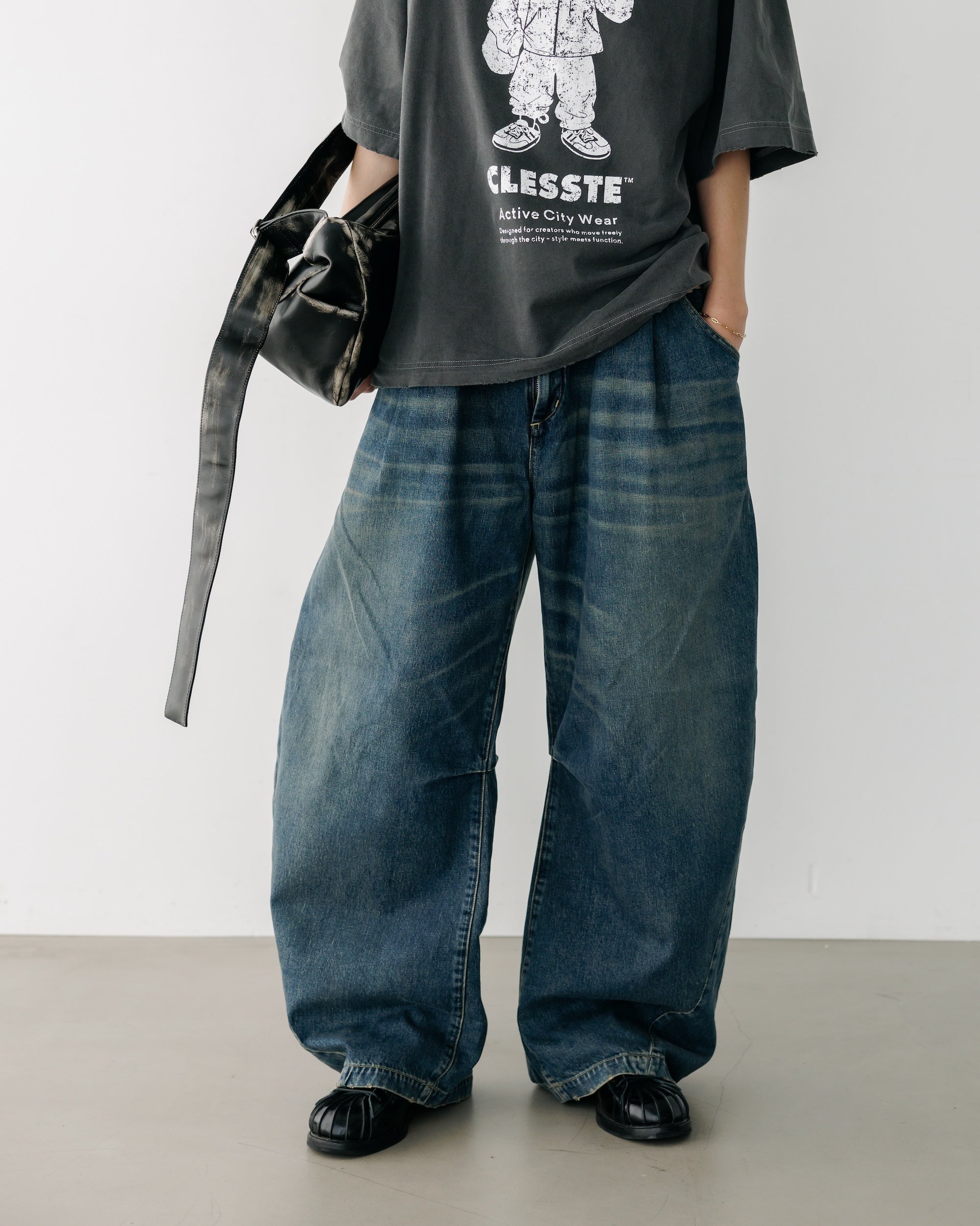 【10.1 WED 20:00- IN STOCK】VINTAGE DYED SELVEDGE DENIM BARREL LEG PANTS (VINTAGE INDIGO)