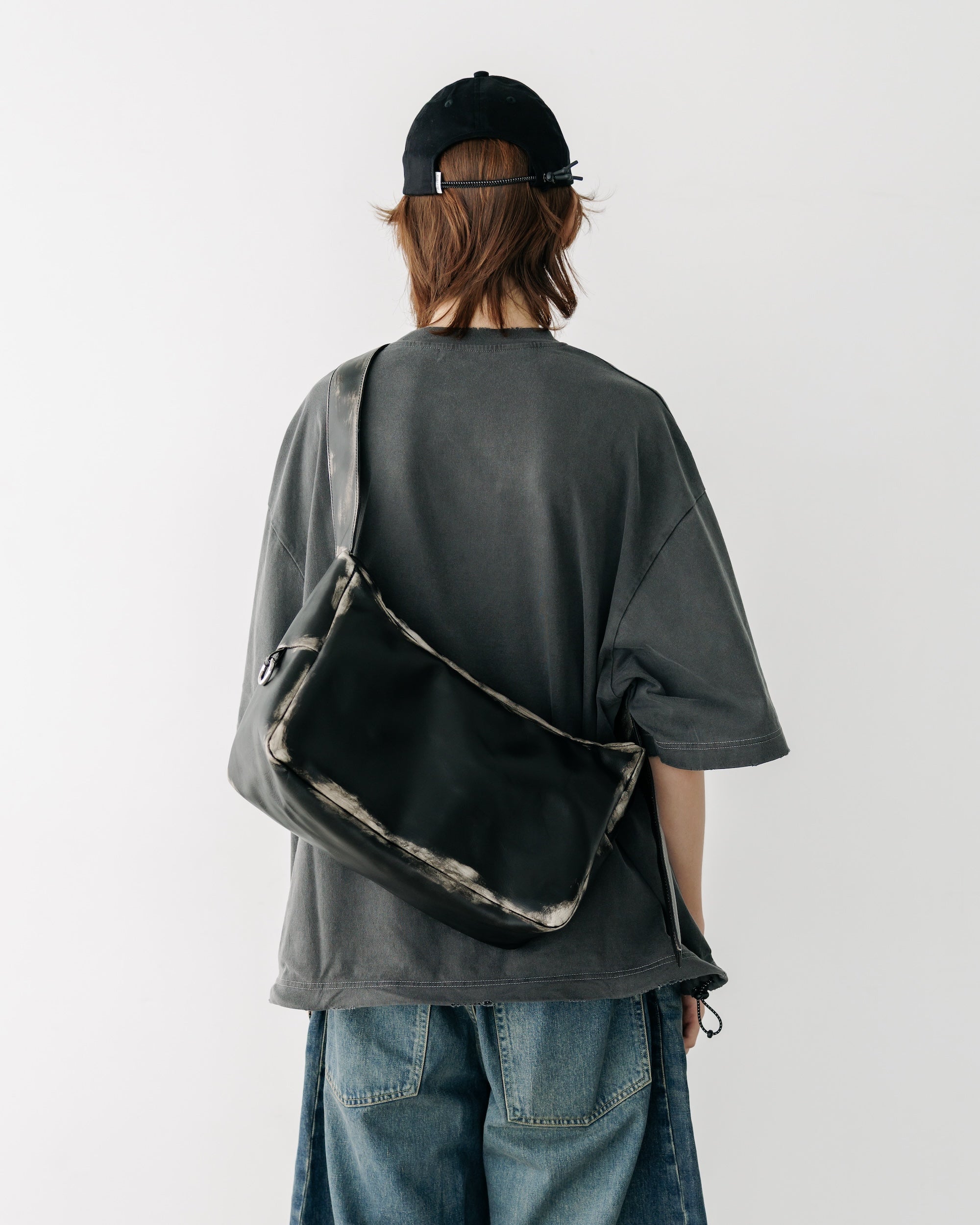 【10.4 SAT 20:00- IN STOCK】VINTAGE LEATHER HOLIDAY BAG (BLACK)